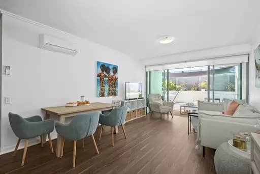 Broadbeach, Broadbeach - Thumbnail 3
