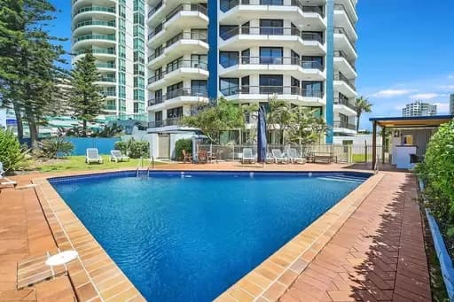 Main Beach, Main Beach - Image 1
