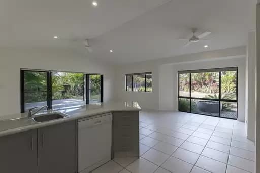 Port Douglas, Craiglie - Thumbnail 3