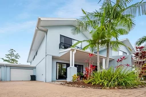 Mudjimba, Mudjimba - Image 1