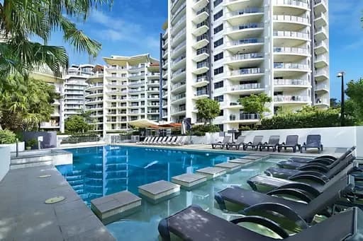 Surfers Paradise, Surfers Paradise - Image 1