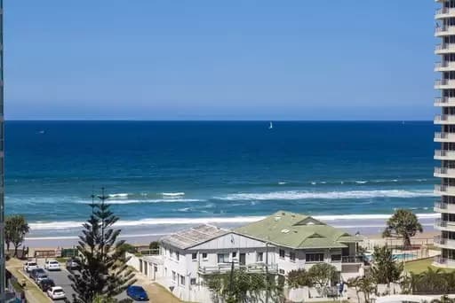 Main Beach, Main Beach - Image 1