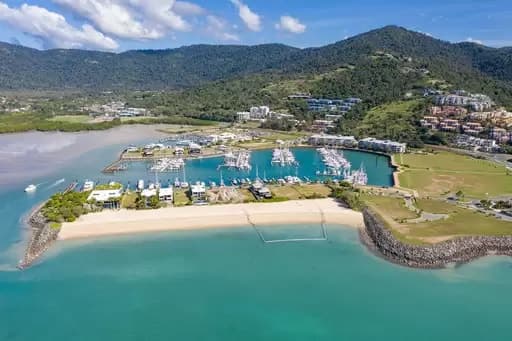 Airlie Beach, Airlie Beach - Thumbnail 3