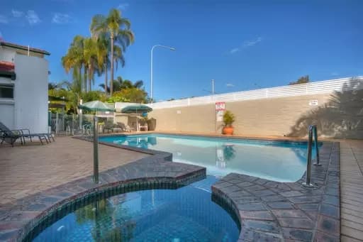 Broadbeach, Broadbeach - Thumbnail 4