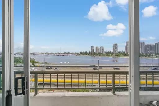 Southport, Southport - Thumbnail 2