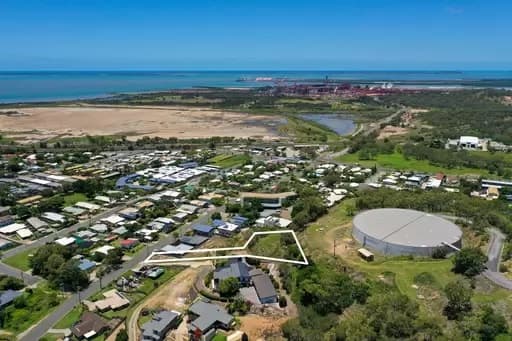 South Gladstone, South Gladstone - Image 1