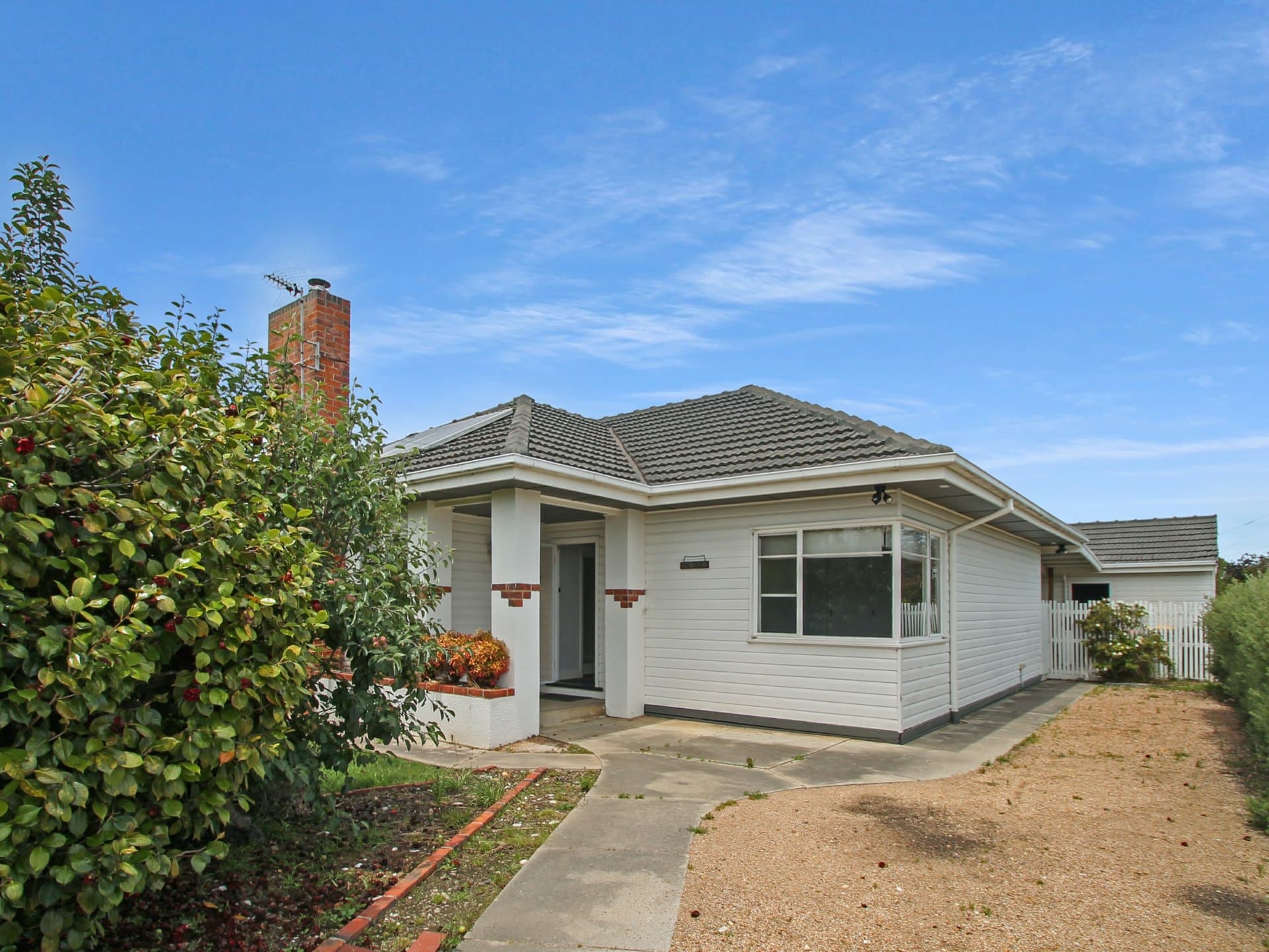 17 Ross Street, Bairnsdale, Bairnsdale - Thumbnail 2