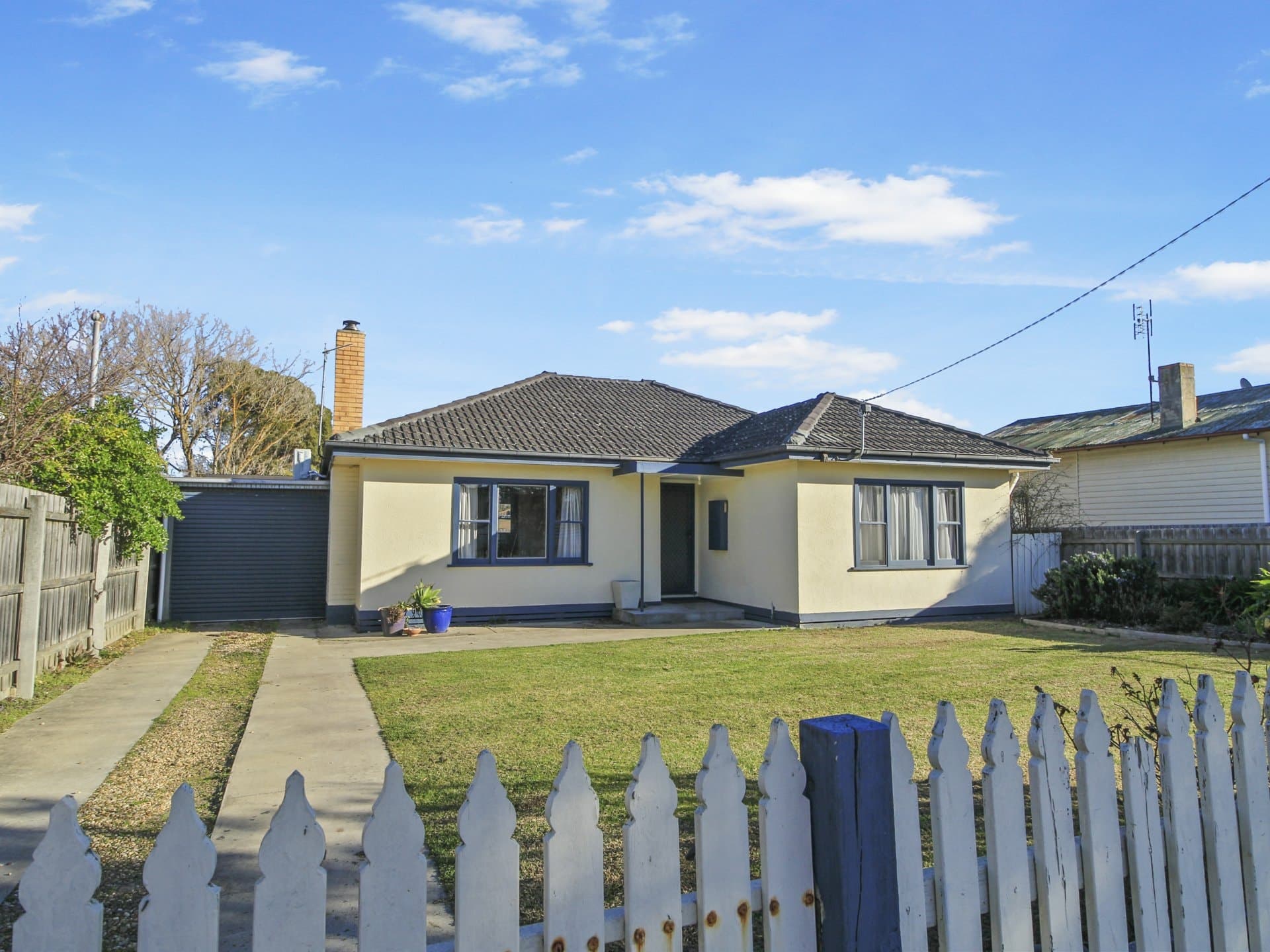 83 Moroney Street, Bairnsdale, Bairnsdale - Thumbnail 2