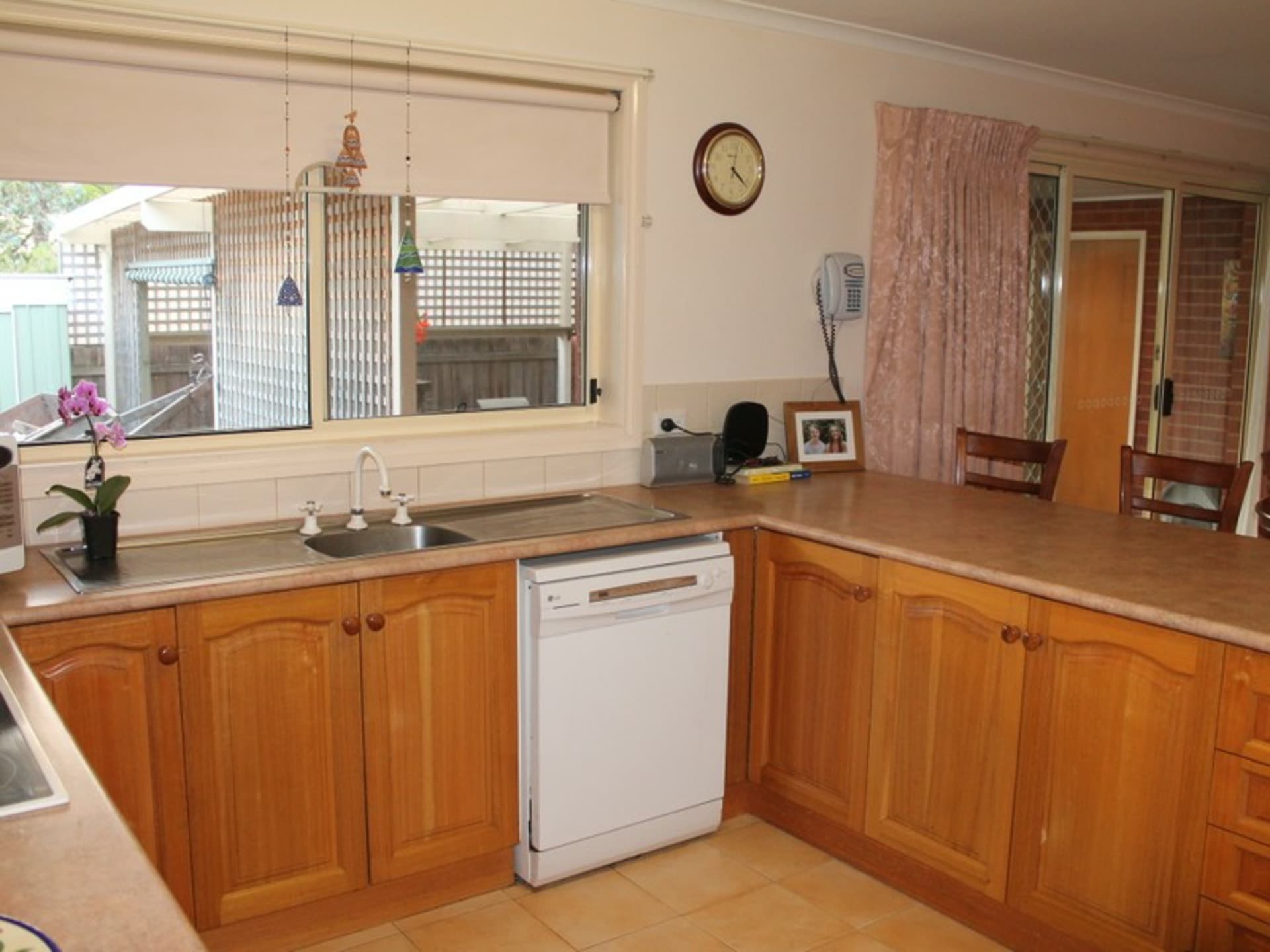 16 Alvin Court, Bairnsdale, Bairnsdale - Thumbnail 3