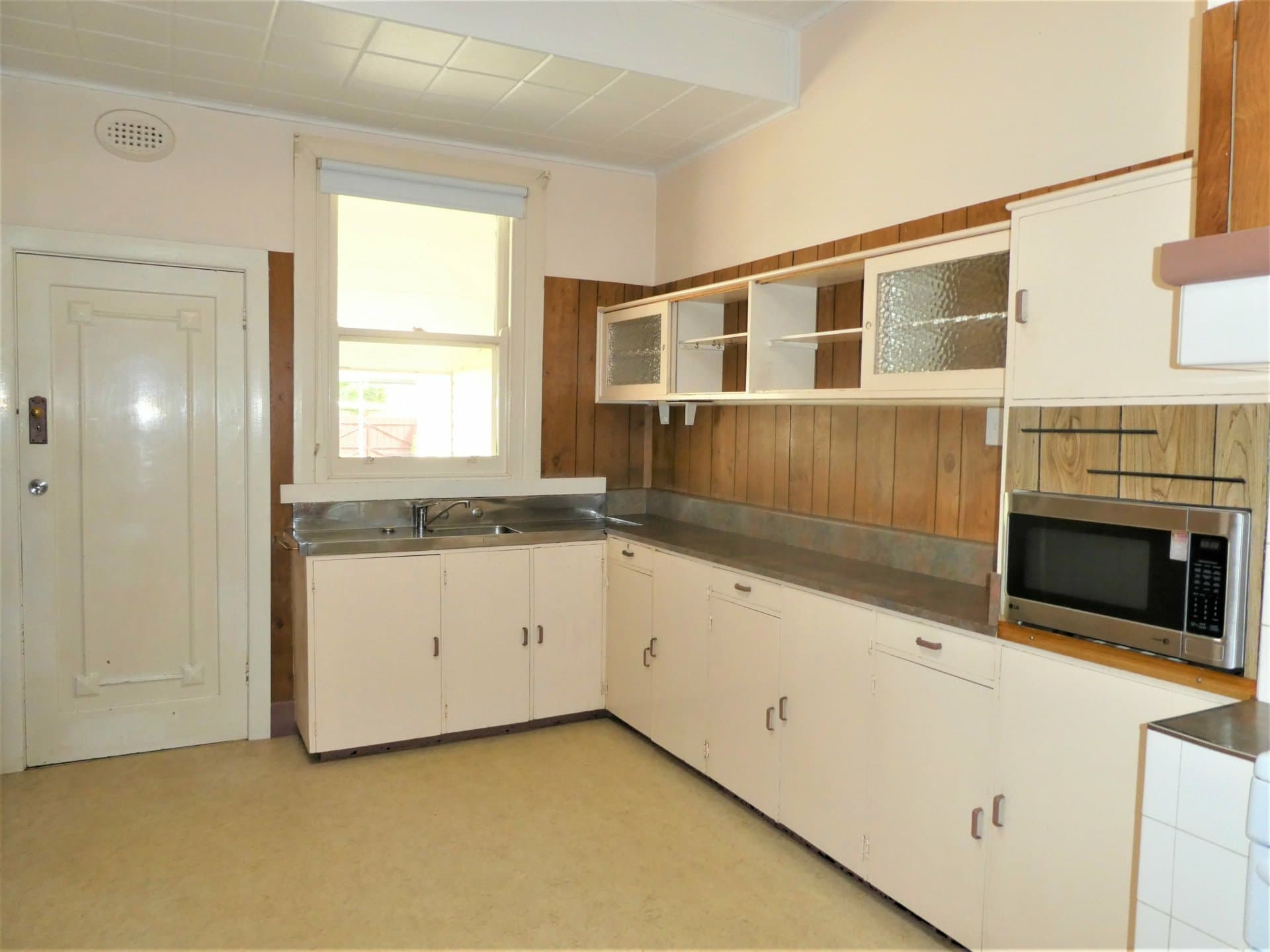 43 Mitchell Street, Bairnsdale, Bairnsdale - Thumbnail 3