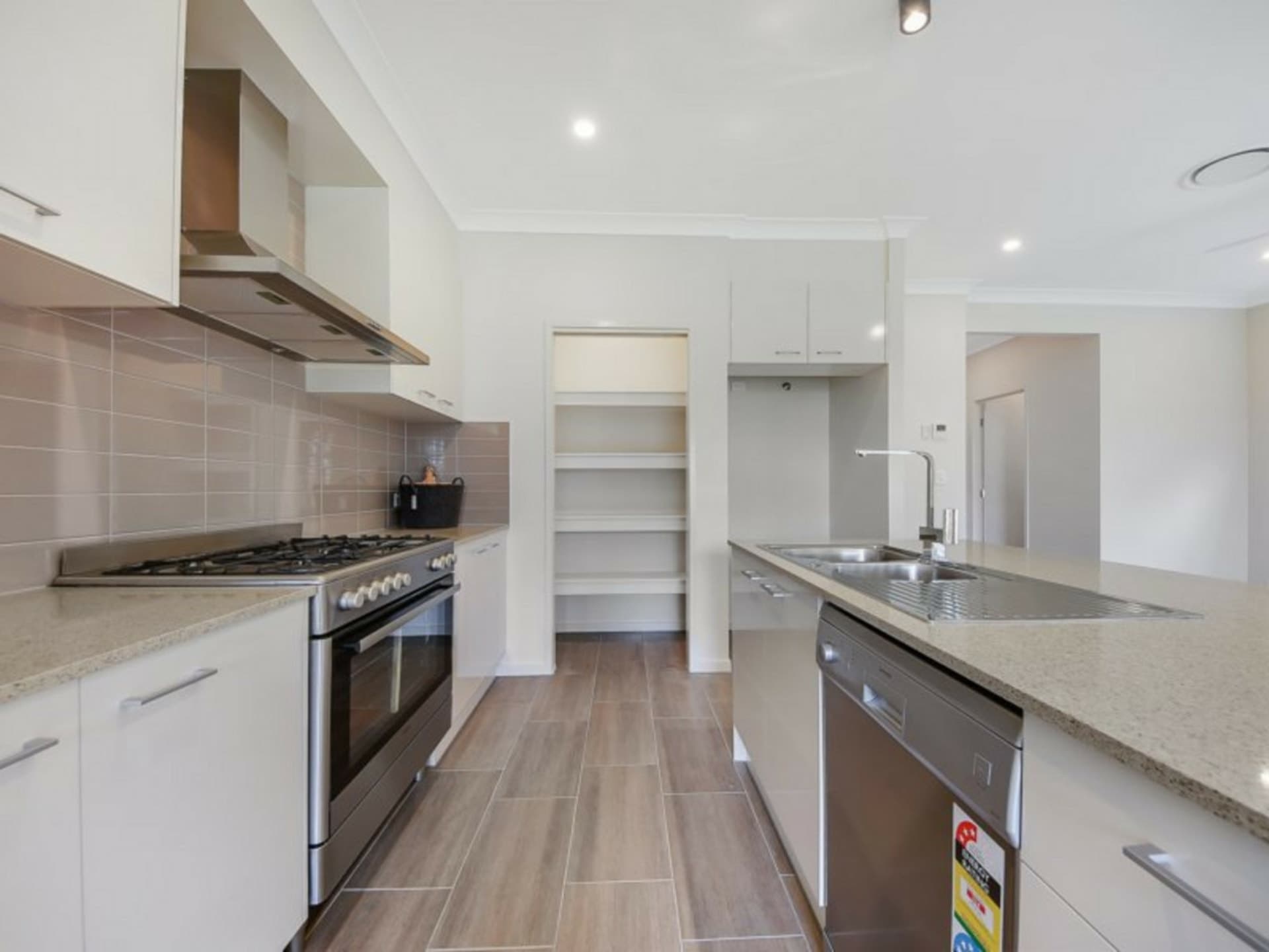 32 Hellen Street, Bald Hills, Bald Hills - Thumbnail 3