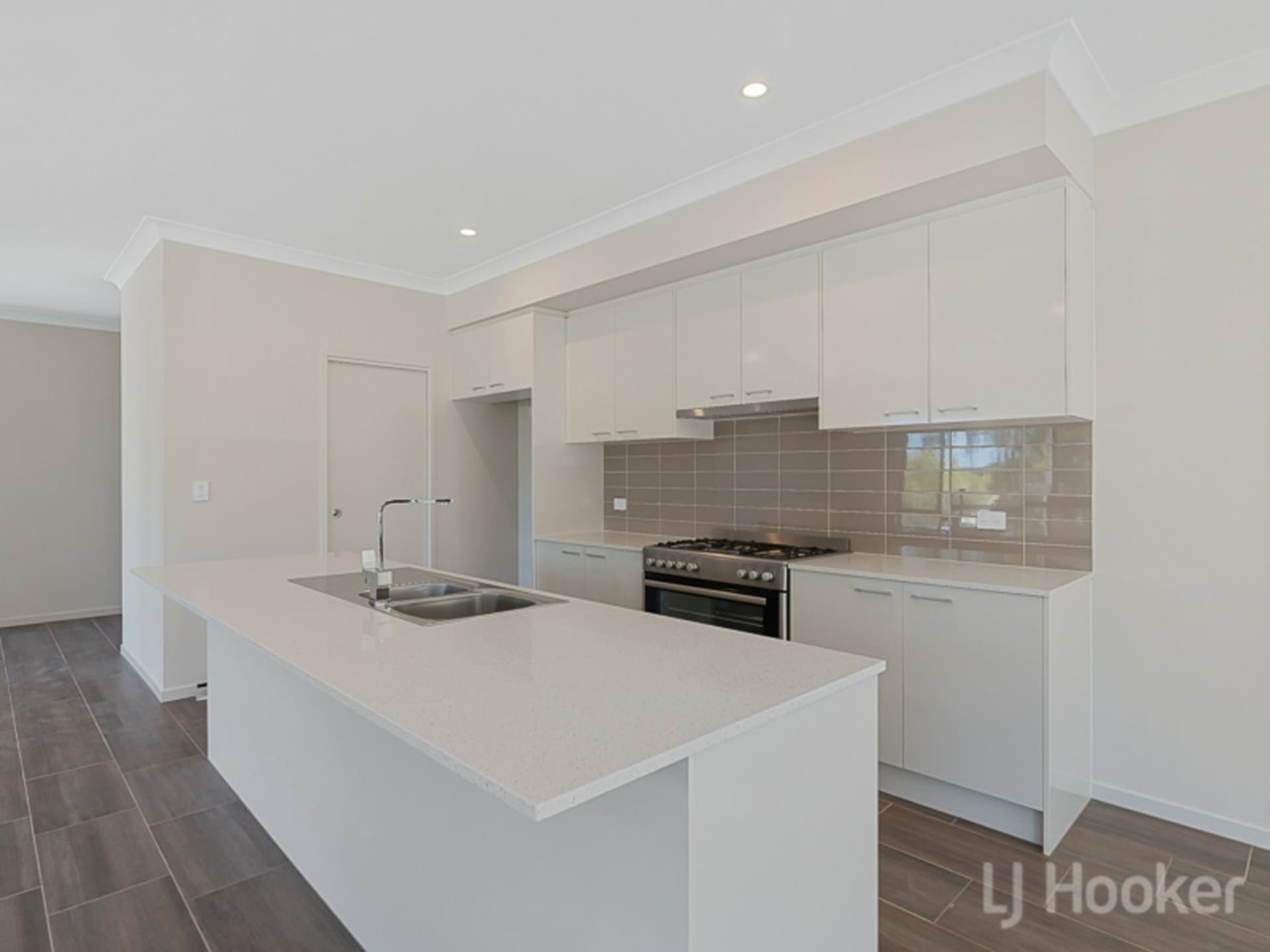 64 Wakefield Street, Bald Hills, Bald Hills - Thumbnail 4
