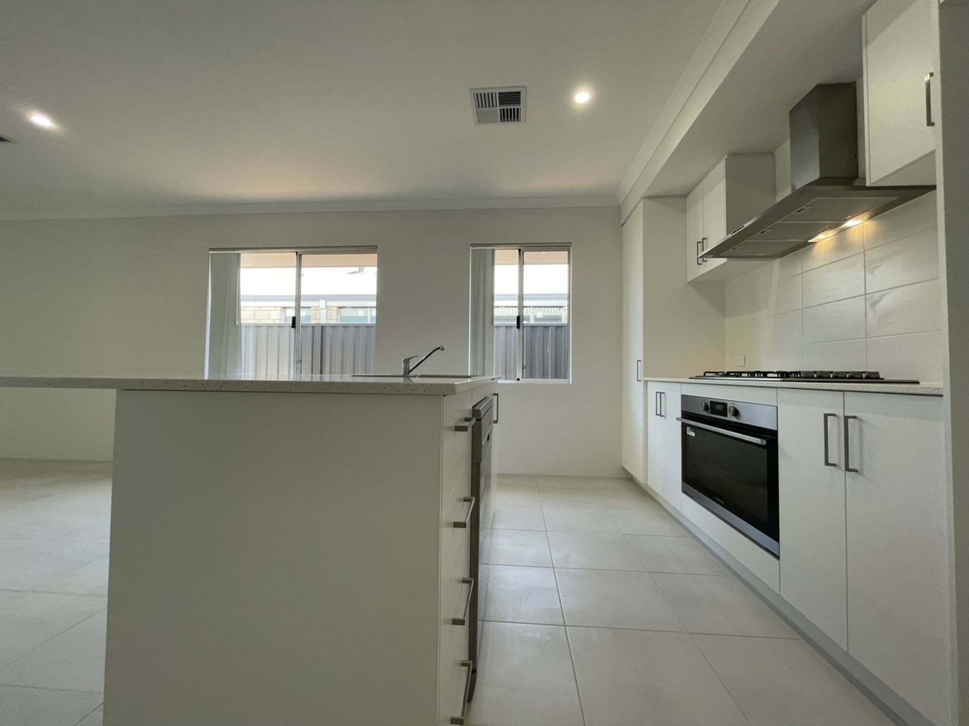 25 Cloudburst Avenue Baldivis WA, Baldivis - Thumbnail 4