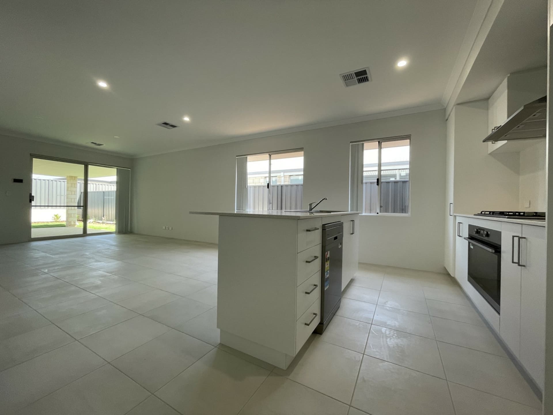 25 Cloudburst Avenue Baldivis WA, Baldivis - Thumbnail 5