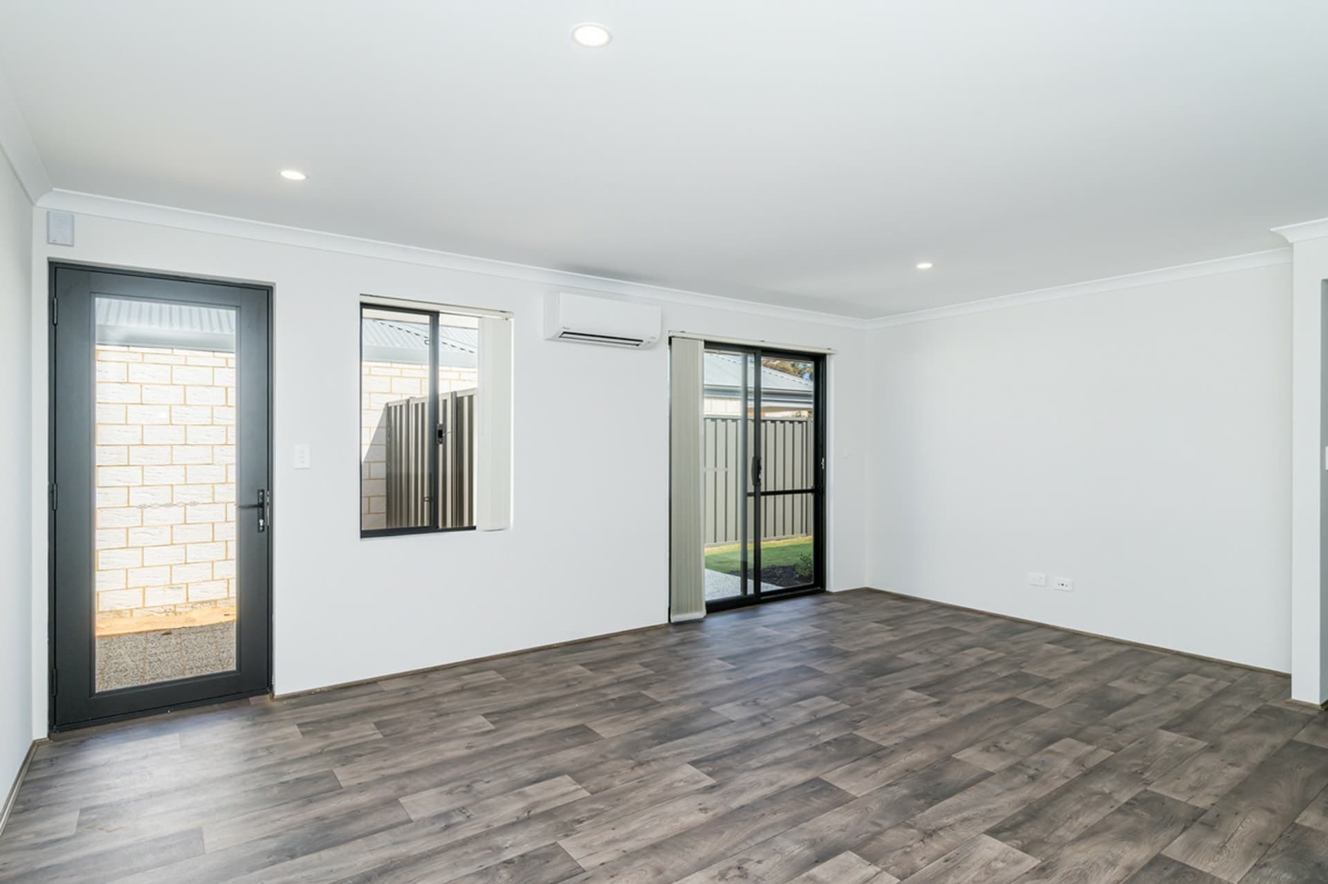 20B Goldrush Way Baldivis WA, Baldivis - Image 1