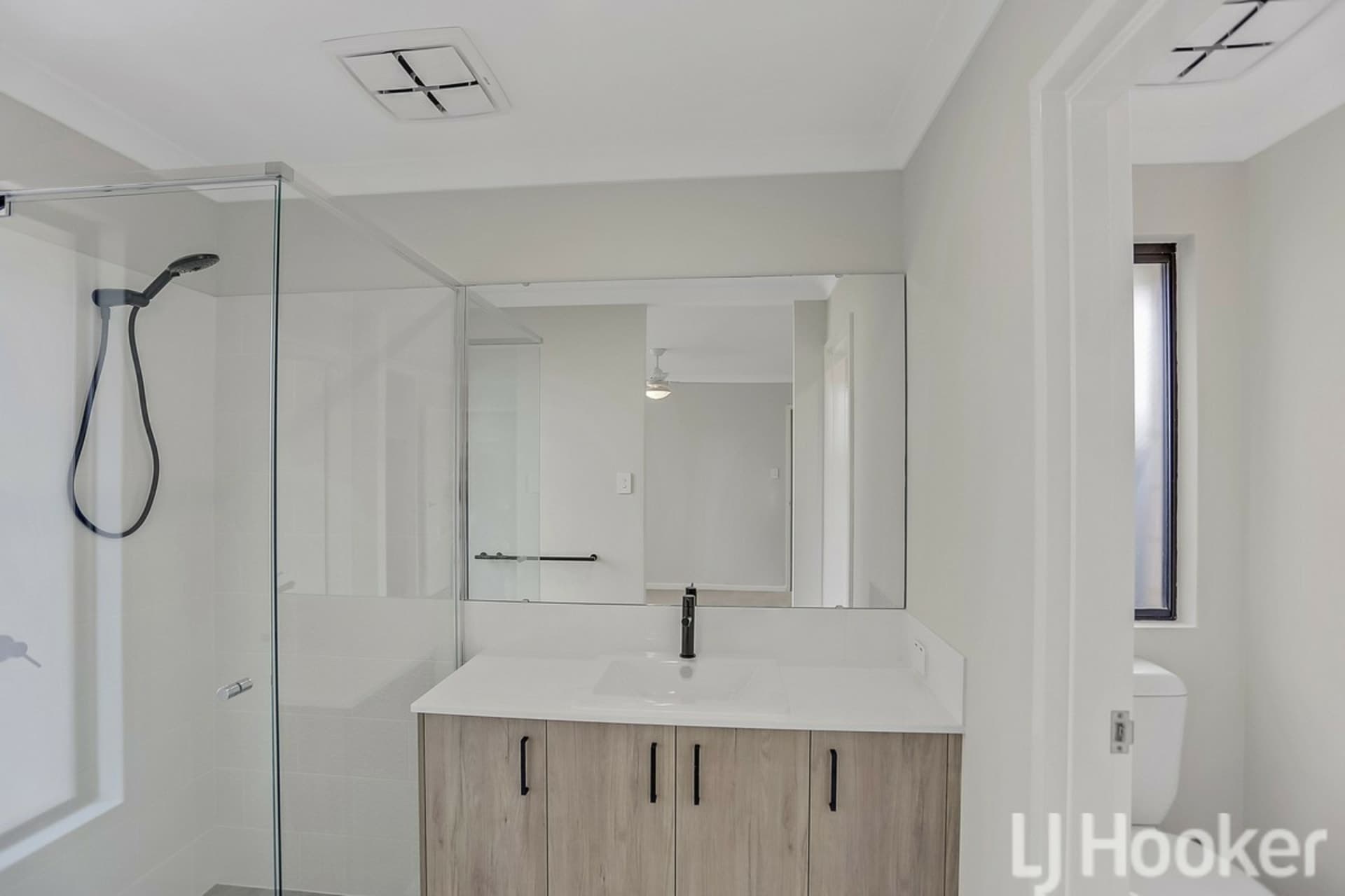 5 Glenbrook Way Baldivis WA, Baldivis - Thumbnail 4