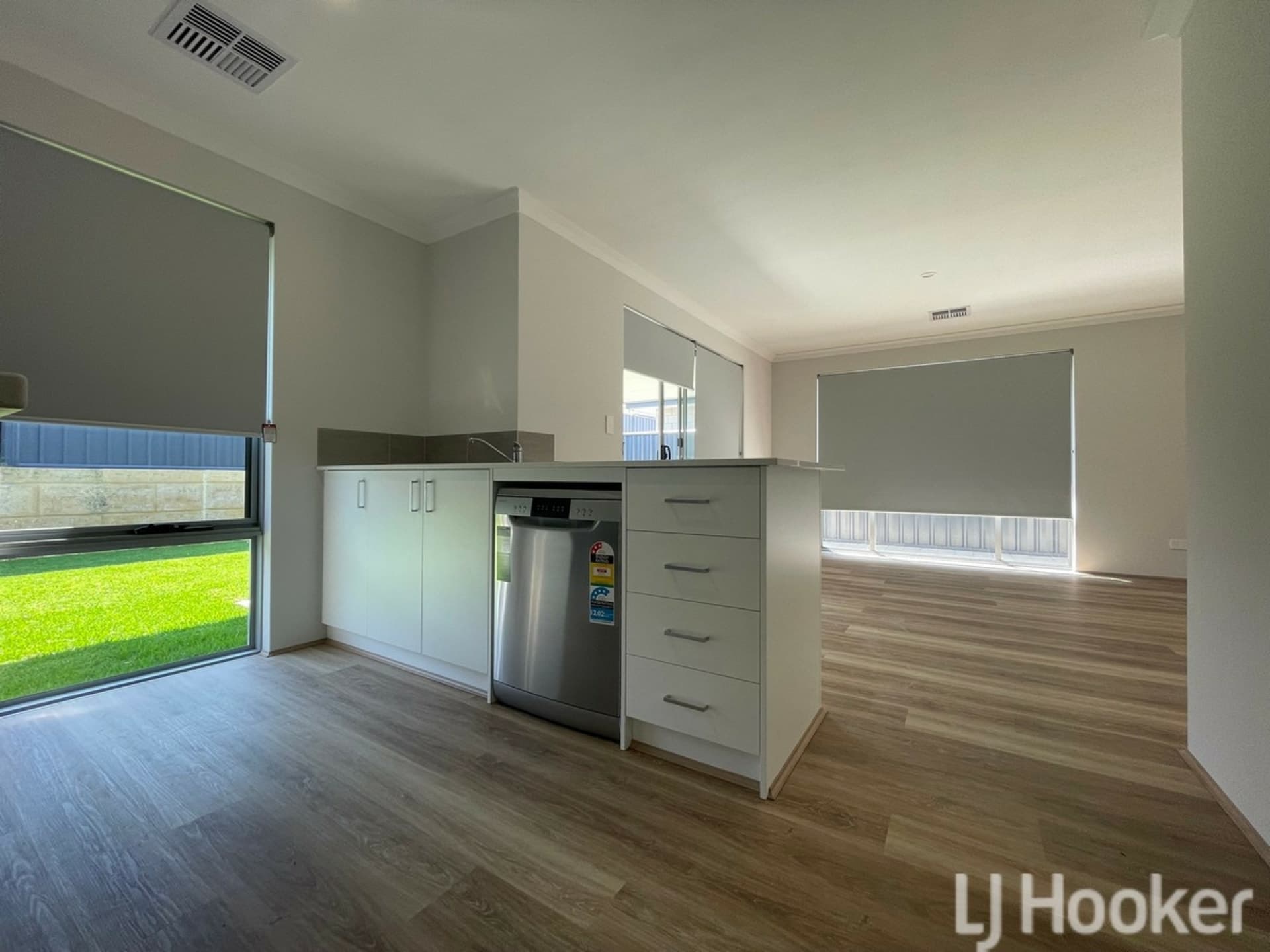 111 Butterleaf Road Baldivis WA, Baldivis - Thumbnail 4