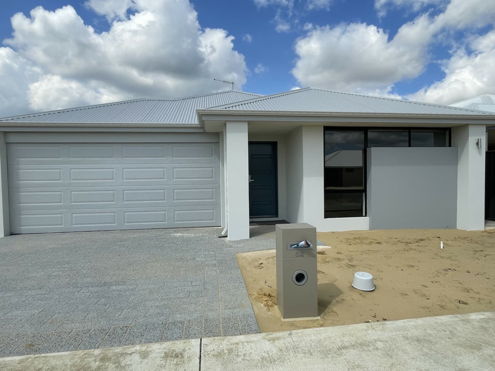 82 Paparone Road Baldivis WA, Baldivis - Image 1