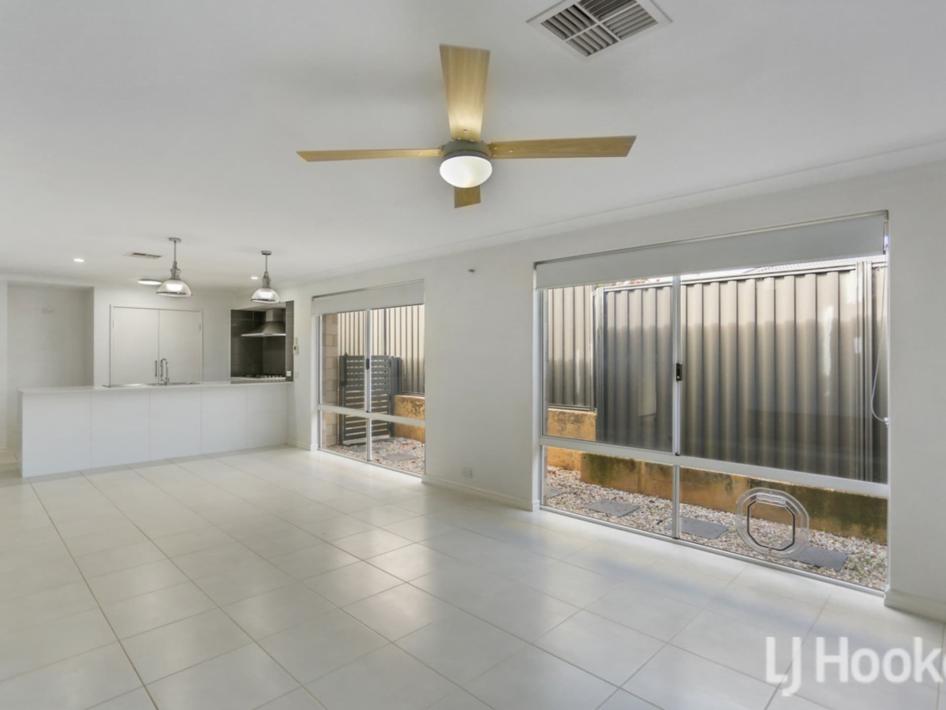 54 Kootingal Bend Baldivis WA, Baldivis - Thumbnail 3