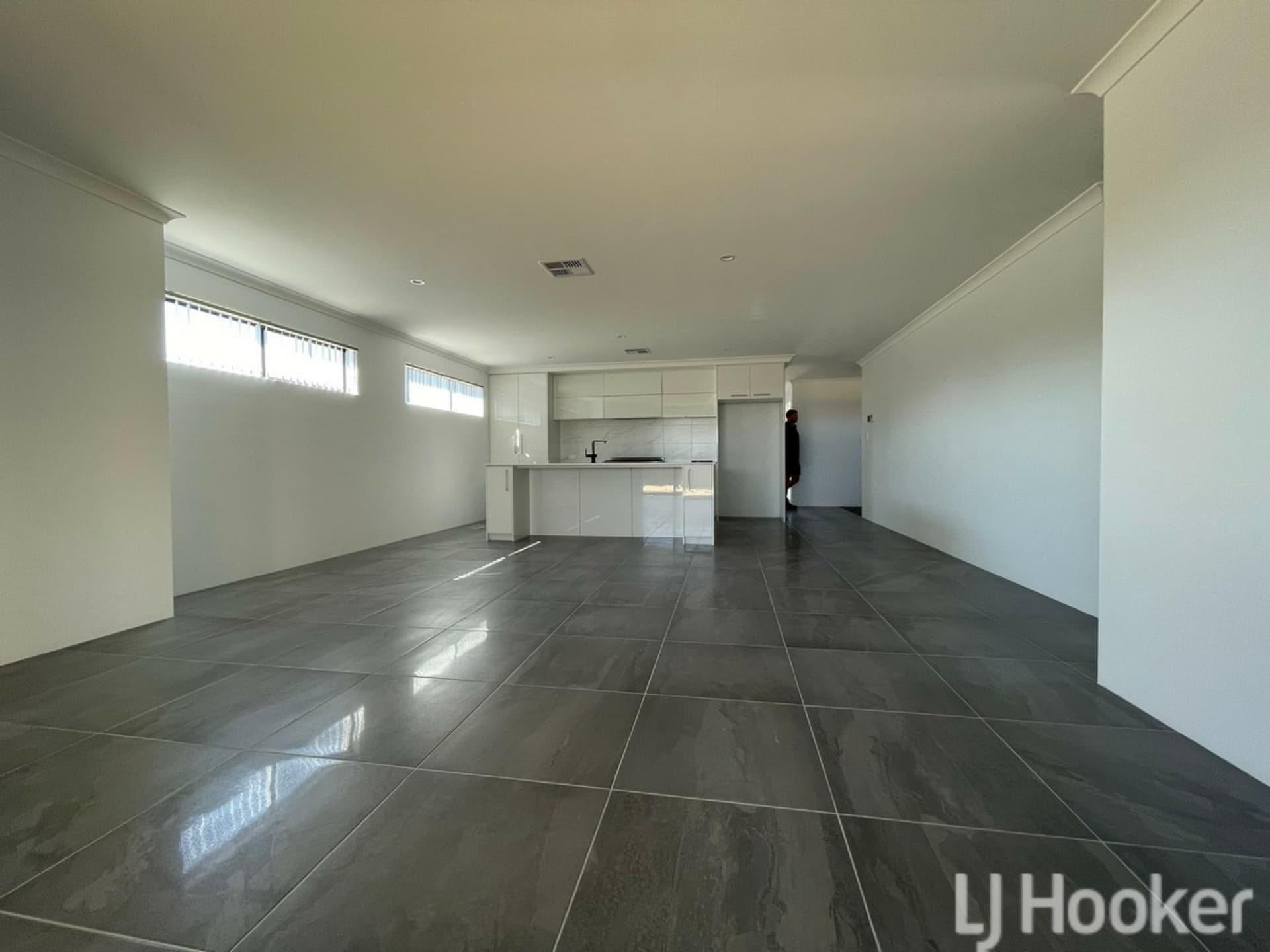 17 Karijini Crescent Baldivis WA, Baldivis - Thumbnail 4