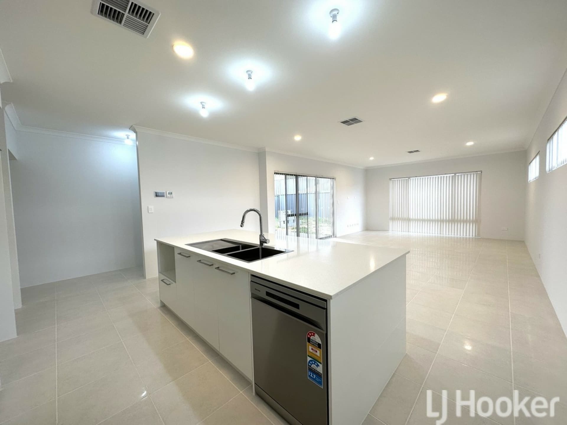 13 Gibberd Street, Baldivis, Baldivis - Thumbnail 4
