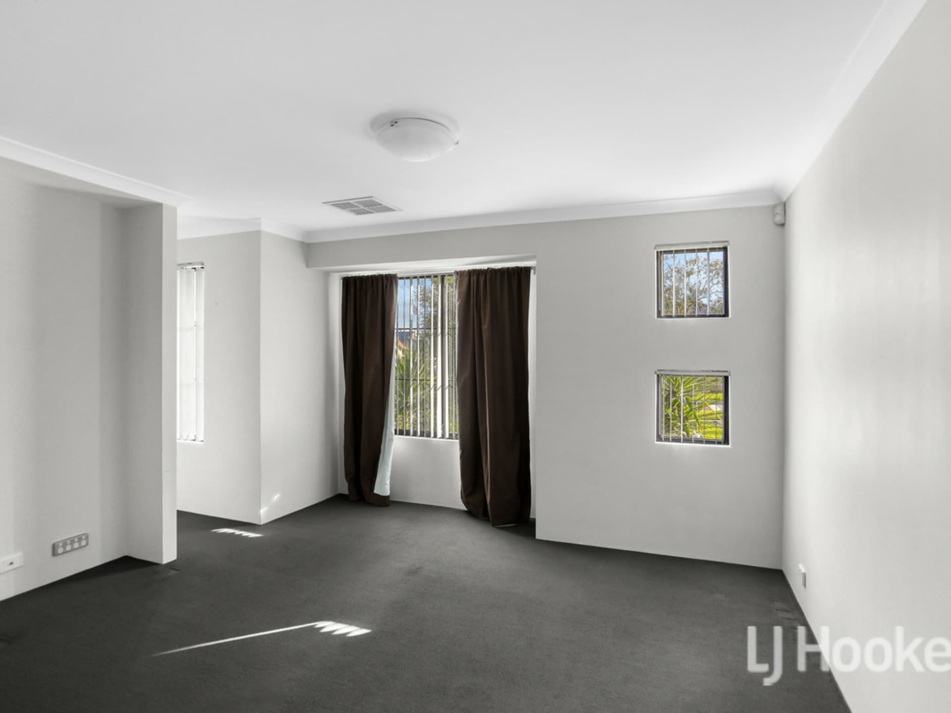 5 Regelia Place Baldivis WA, Baldivis - Thumbnail 2