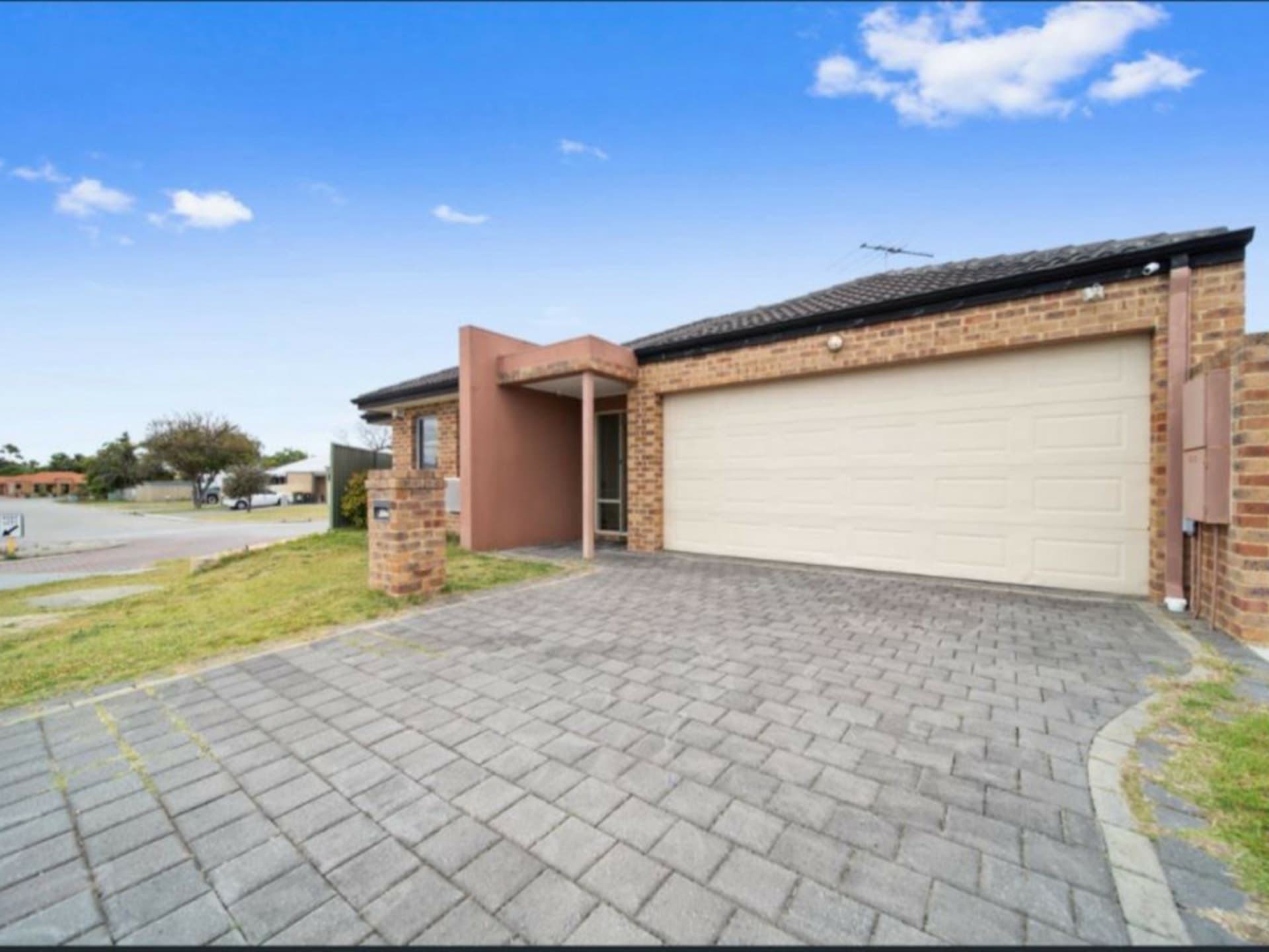 12 Grimsby Link Balga WA, Balga - Thumbnail 2