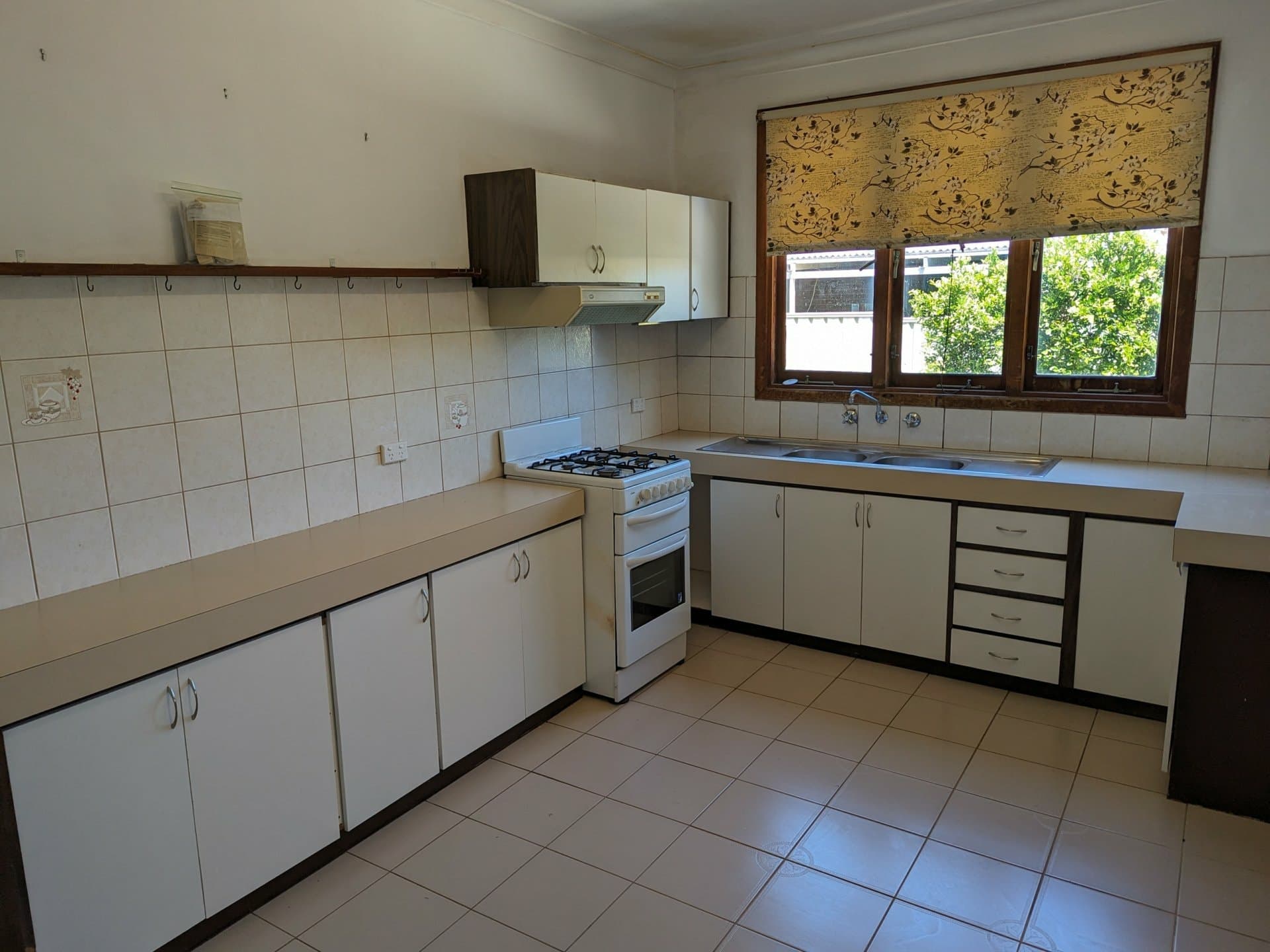 9 Hornsey Way Balga WA, Balga - Thumbnail 2