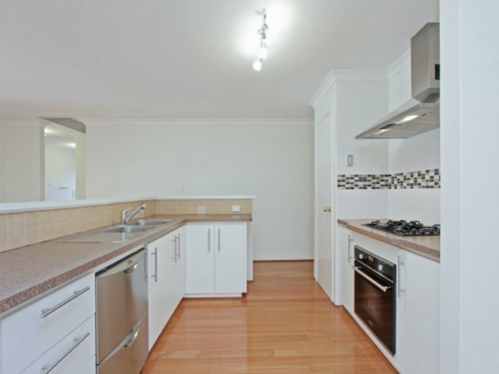 12 Tarner Court Balga WA, Balga - Thumbnail 4