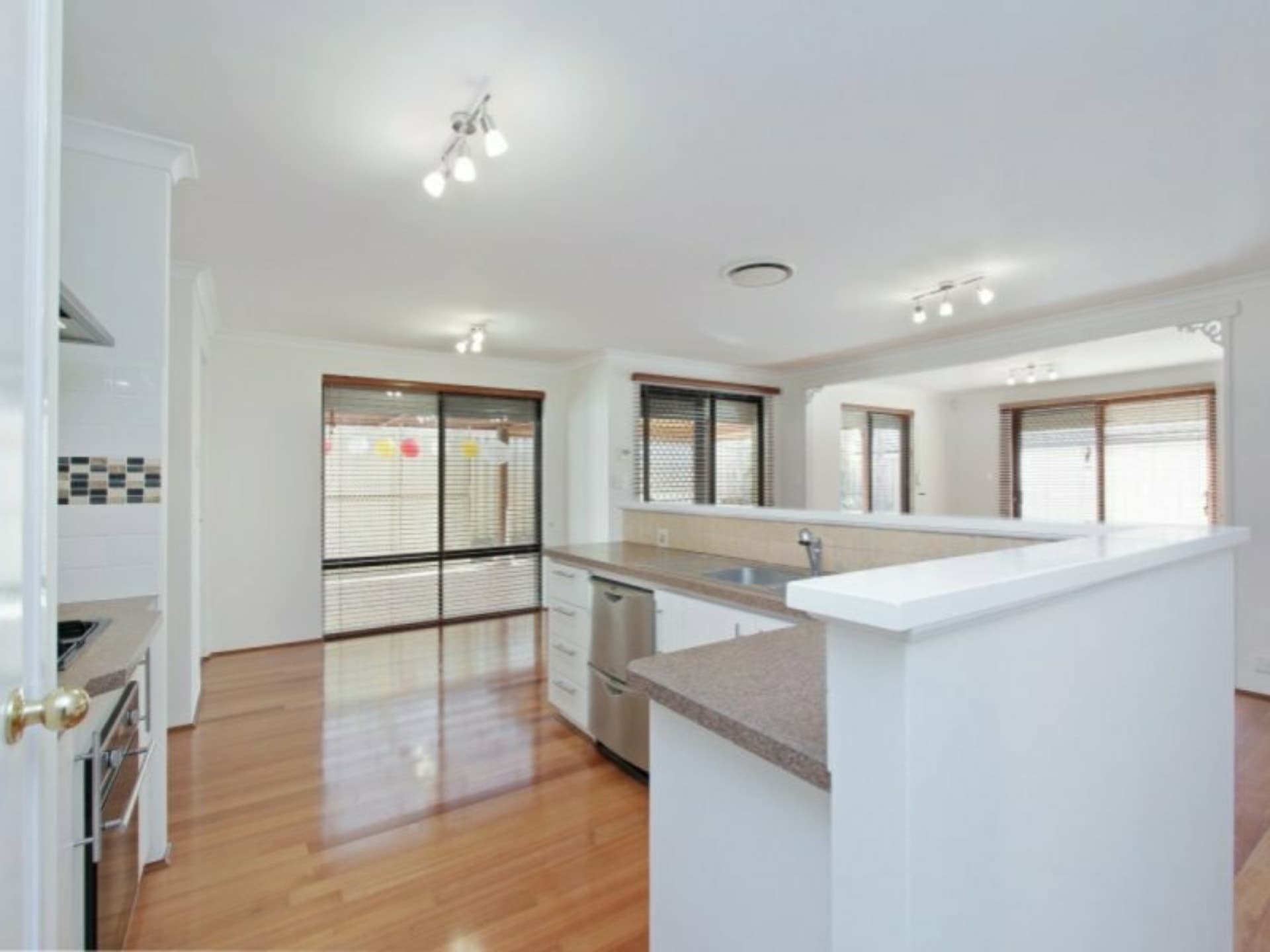 12 Tarner Court Balga WA, Balga - Thumbnail 5