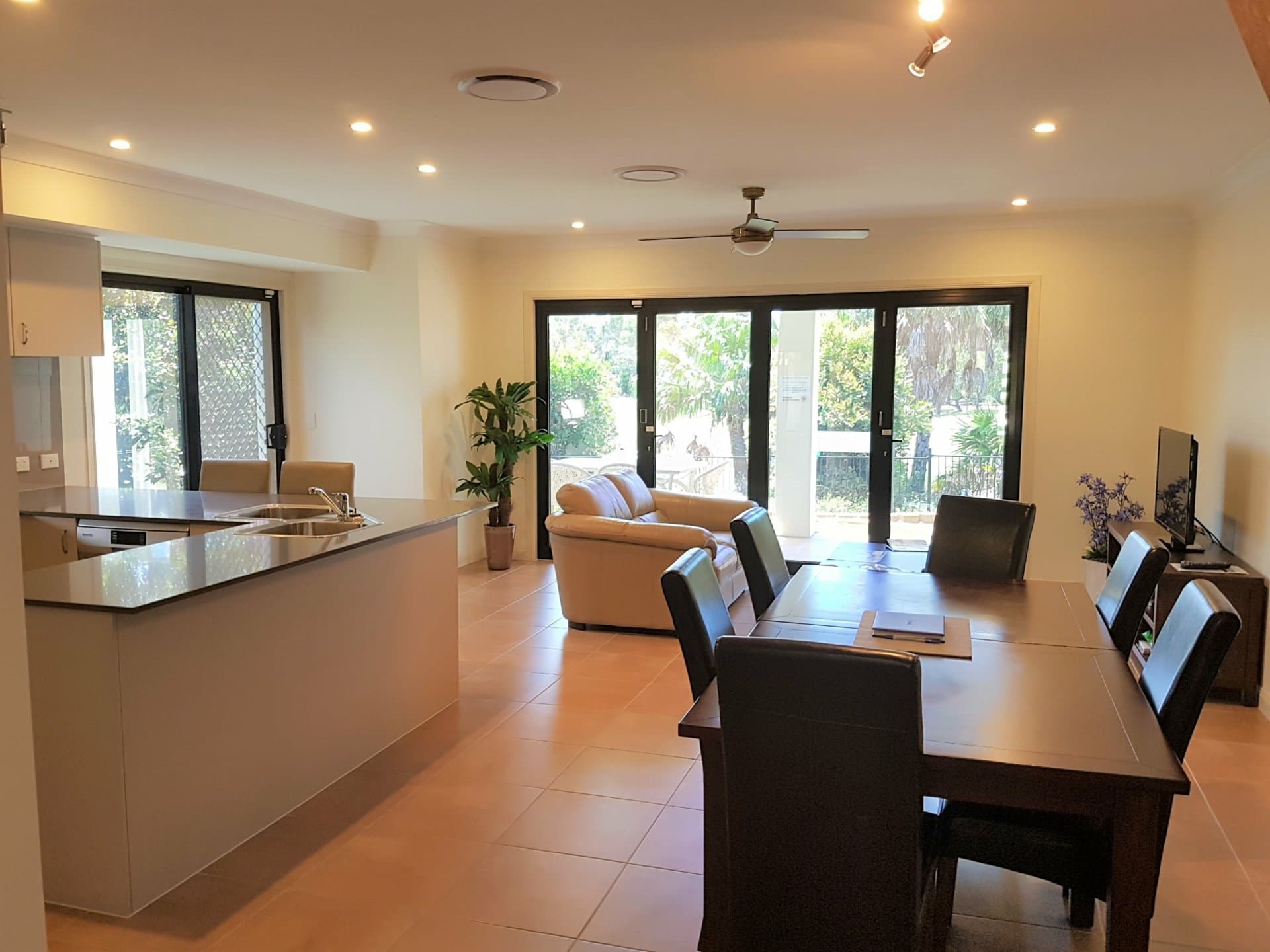 2/2 Vanillalily Close, Banksia Beach, Banksia Beach - Thumbnail 6