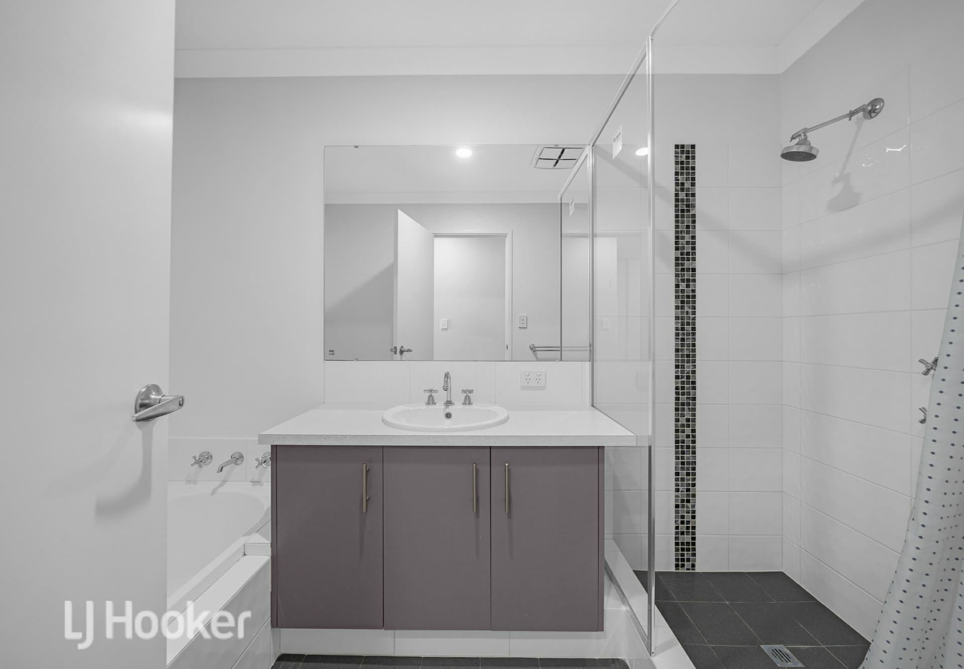 56 Azolla Street, Banksia Grove, Banksia Grove - Thumbnail 7