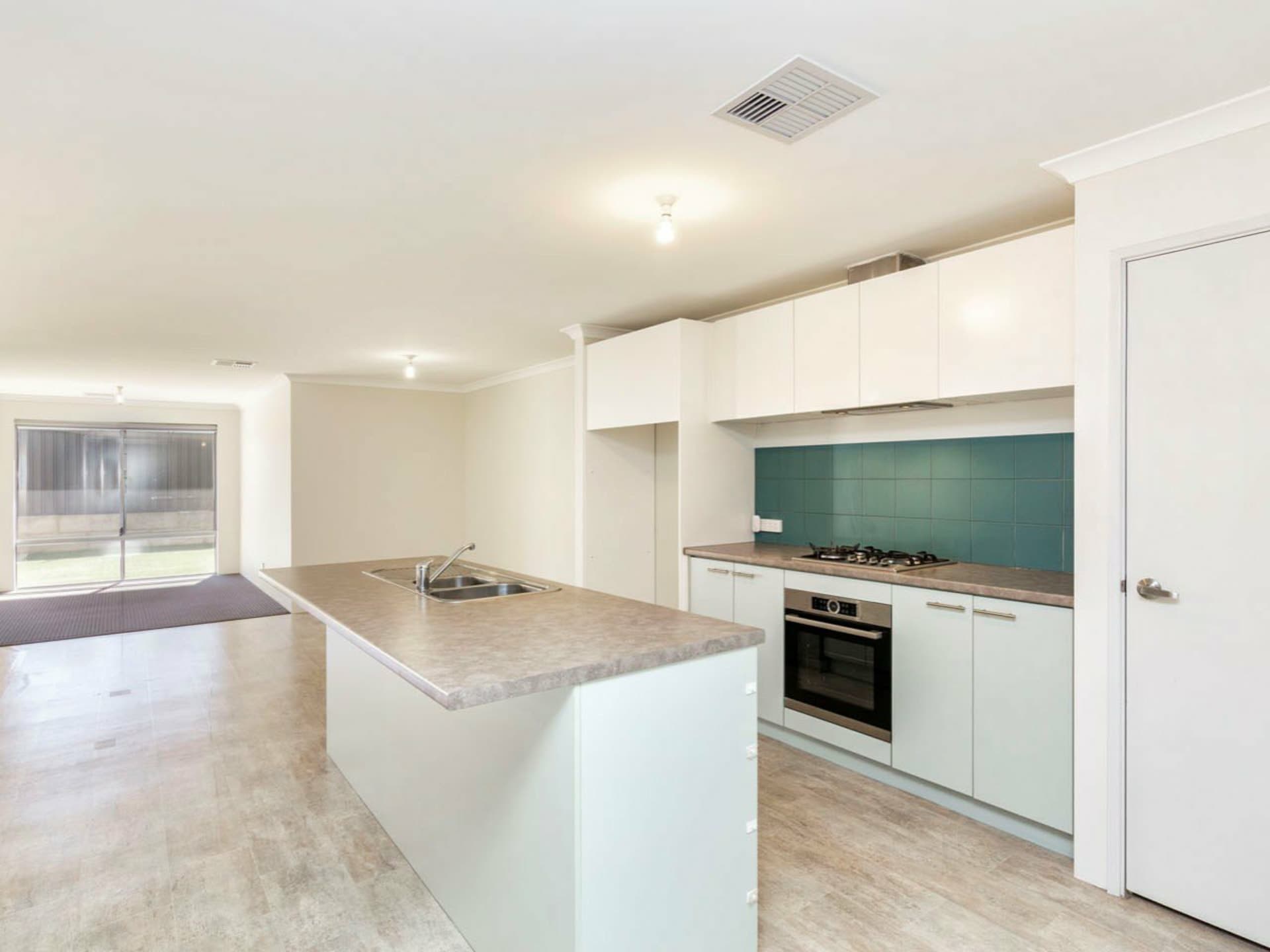 7 Pulchella Ramble, Banksia Grove, Banksia Grove - Thumbnail 5