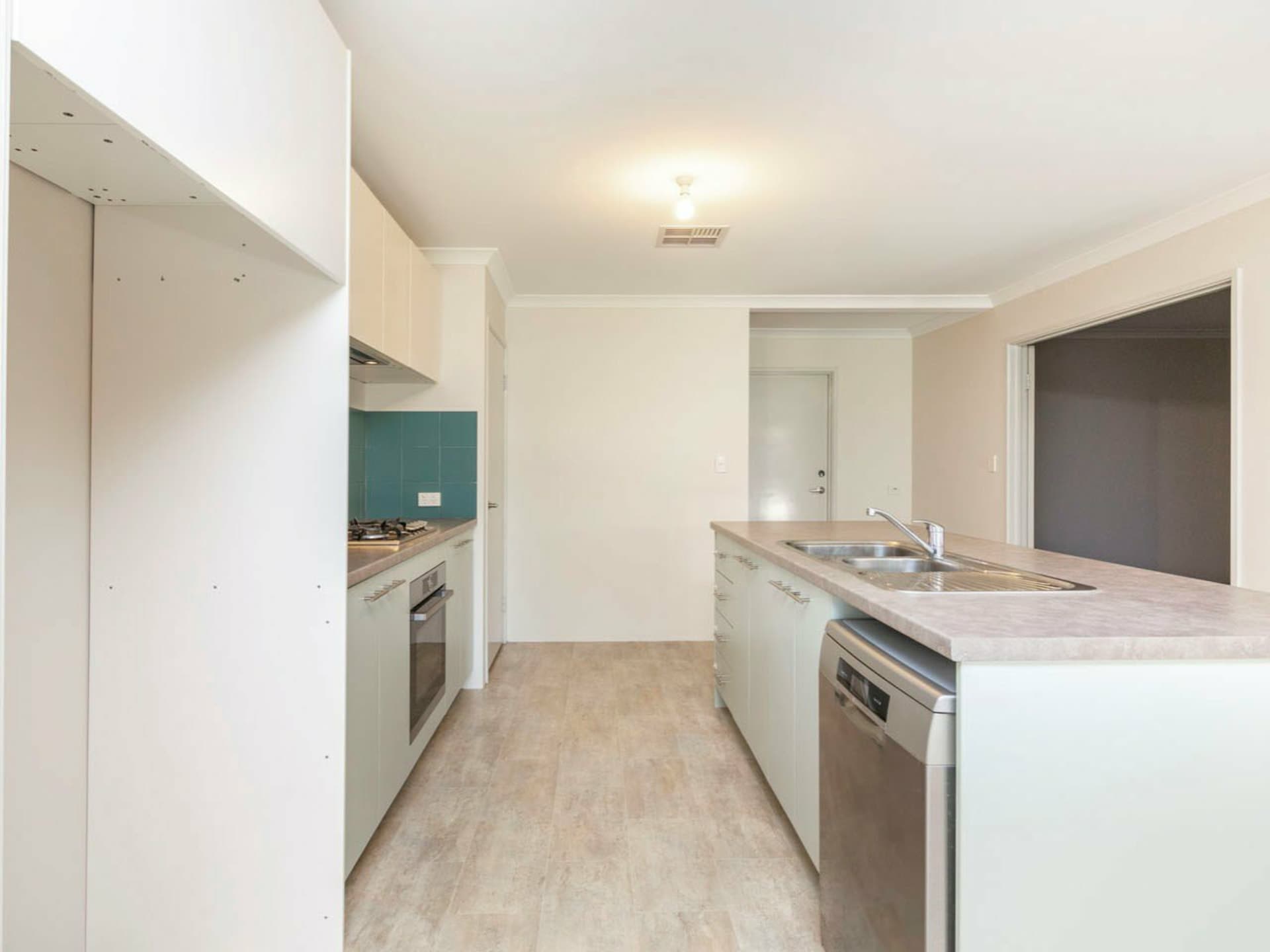 7 Pulchella Ramble, Banksia Grove, Banksia Grove - Thumbnail 6