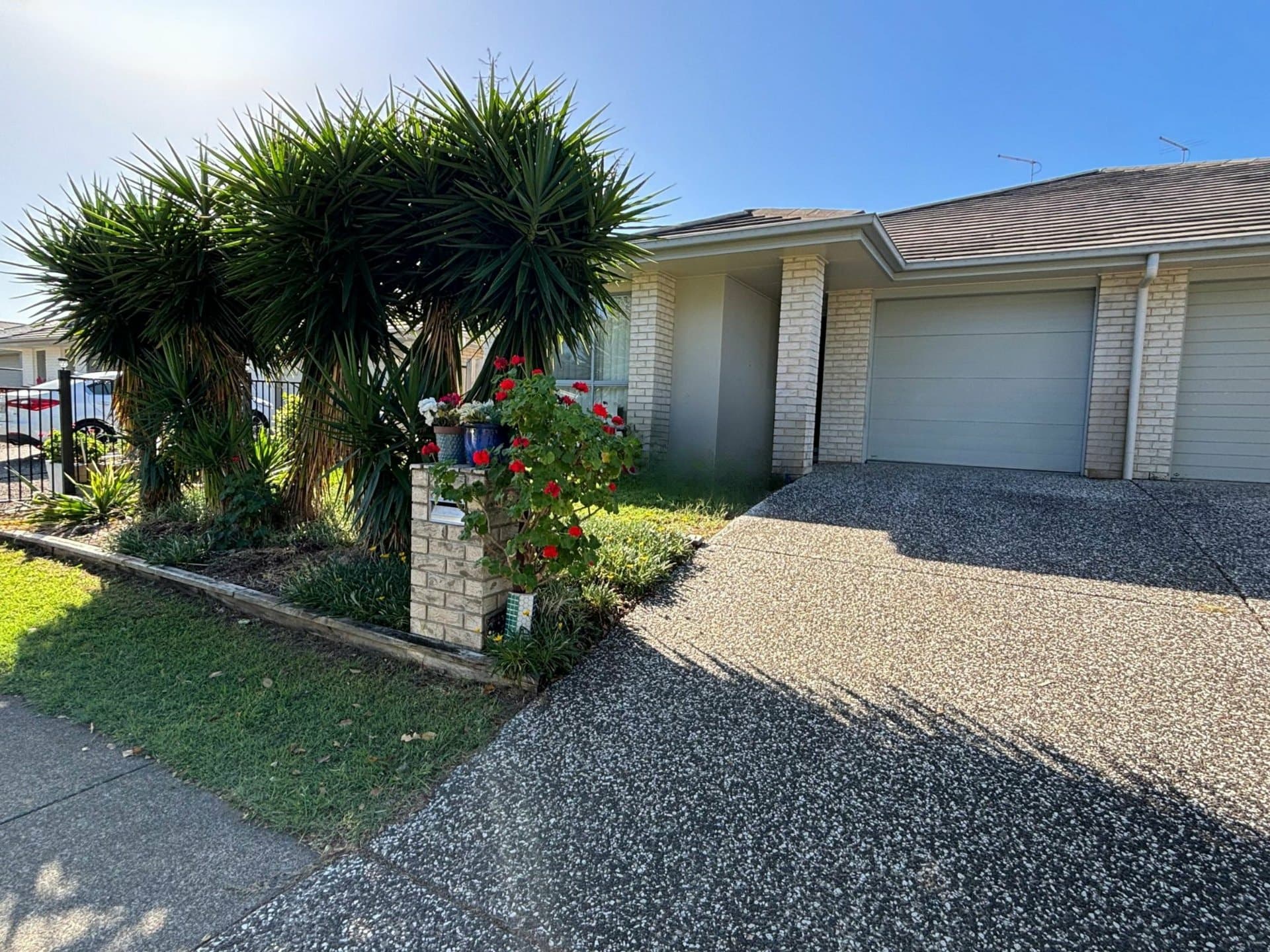 1/16 Adam Street Beachmere QLD, Beachmere - Thumbnail 2