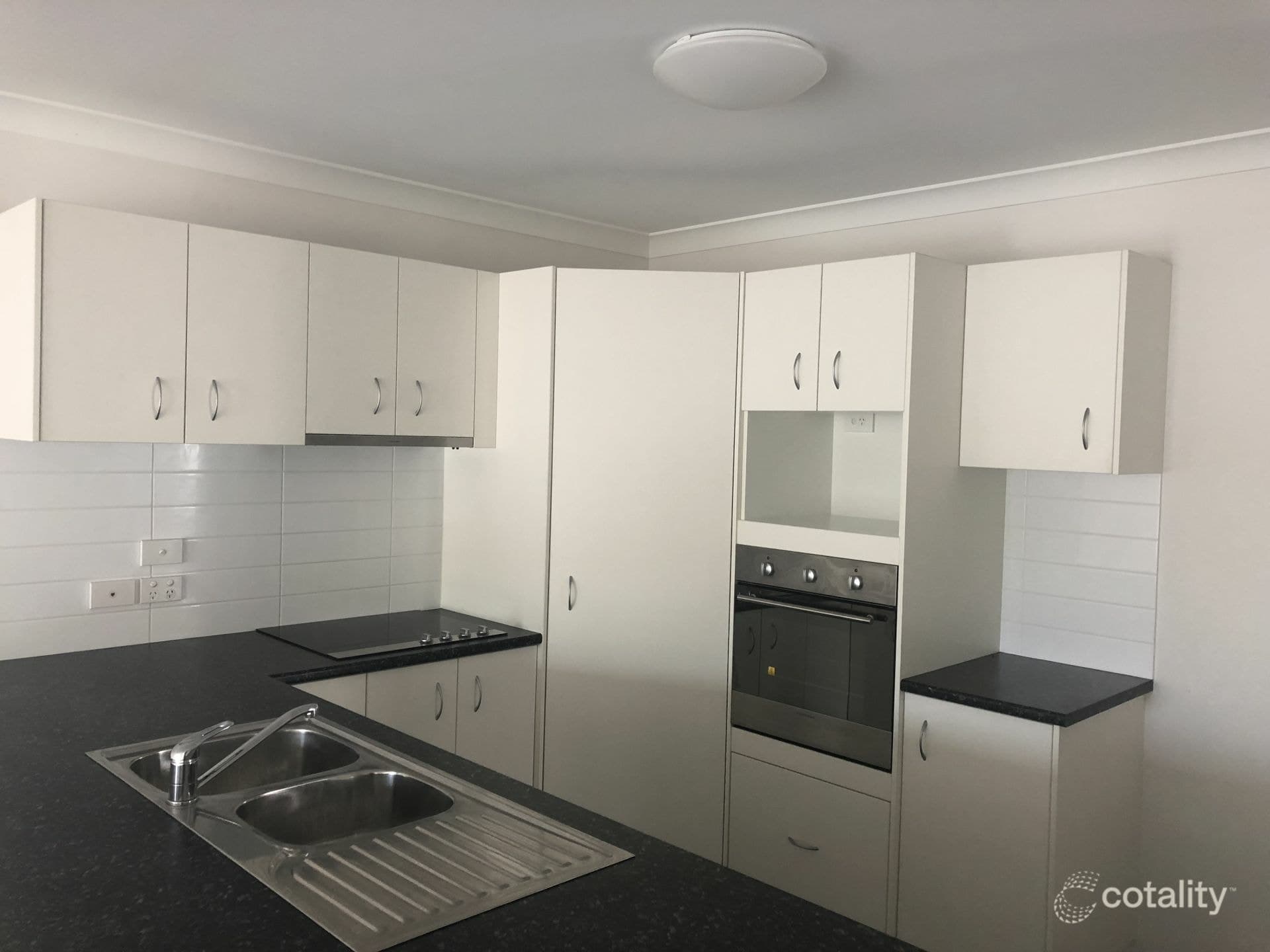 1/16 Adam Street Beachmere QLD, Beachmere - Thumbnail 6