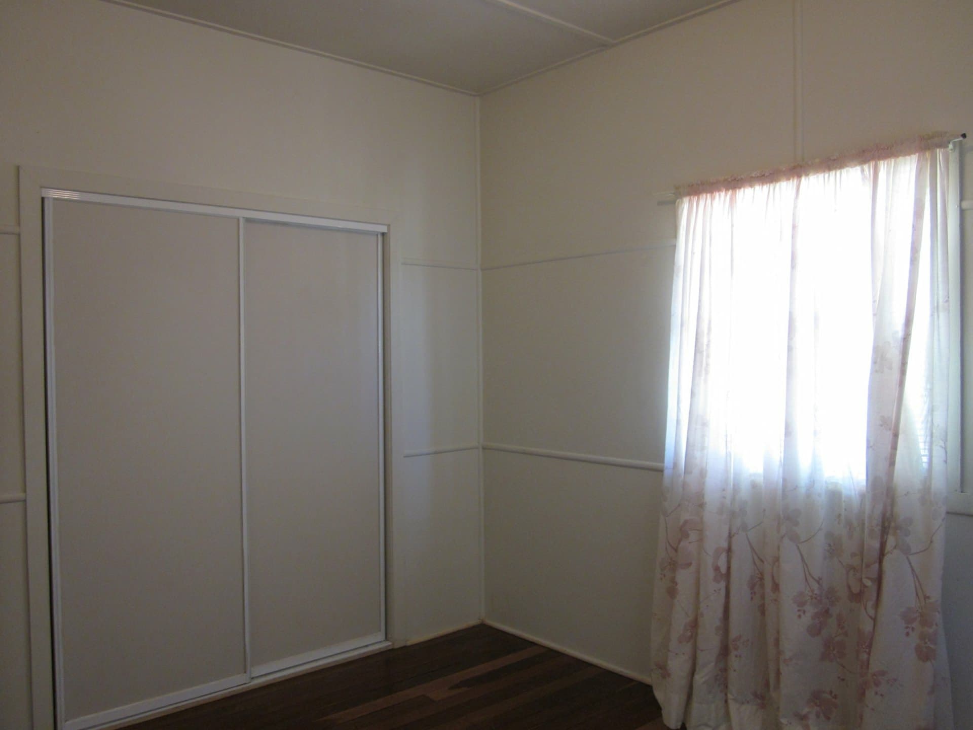 1/16 Moreton Terrace Beachmere QLD, Beachmere - Image 1