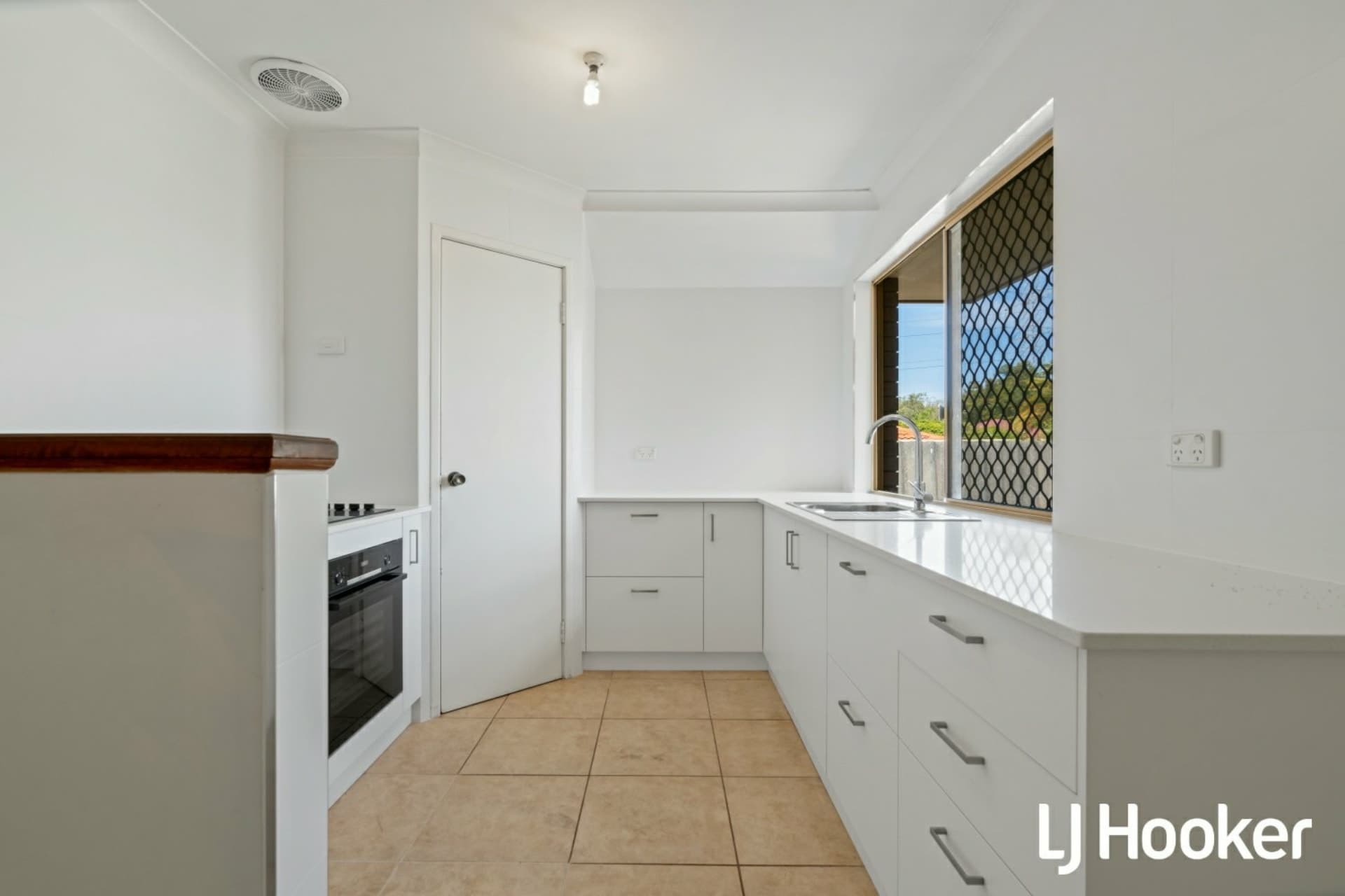 13B Chester Place Beechboro WA, Beechboro - Thumbnail 7