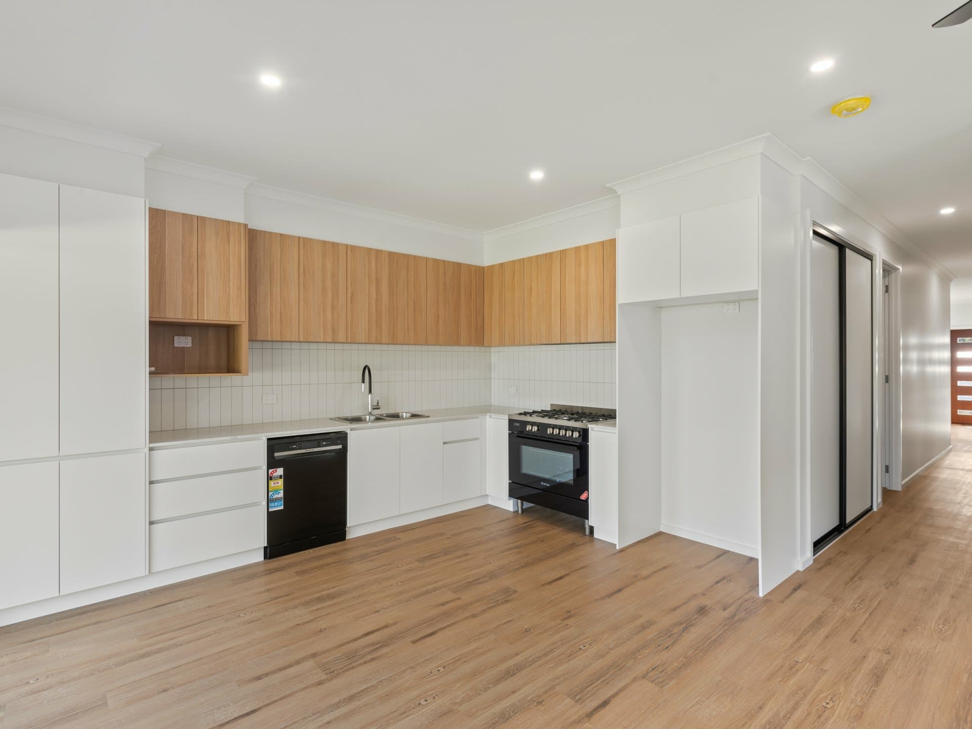 8B Orange Roughy Road, Bega, Bega - Thumbnail 2