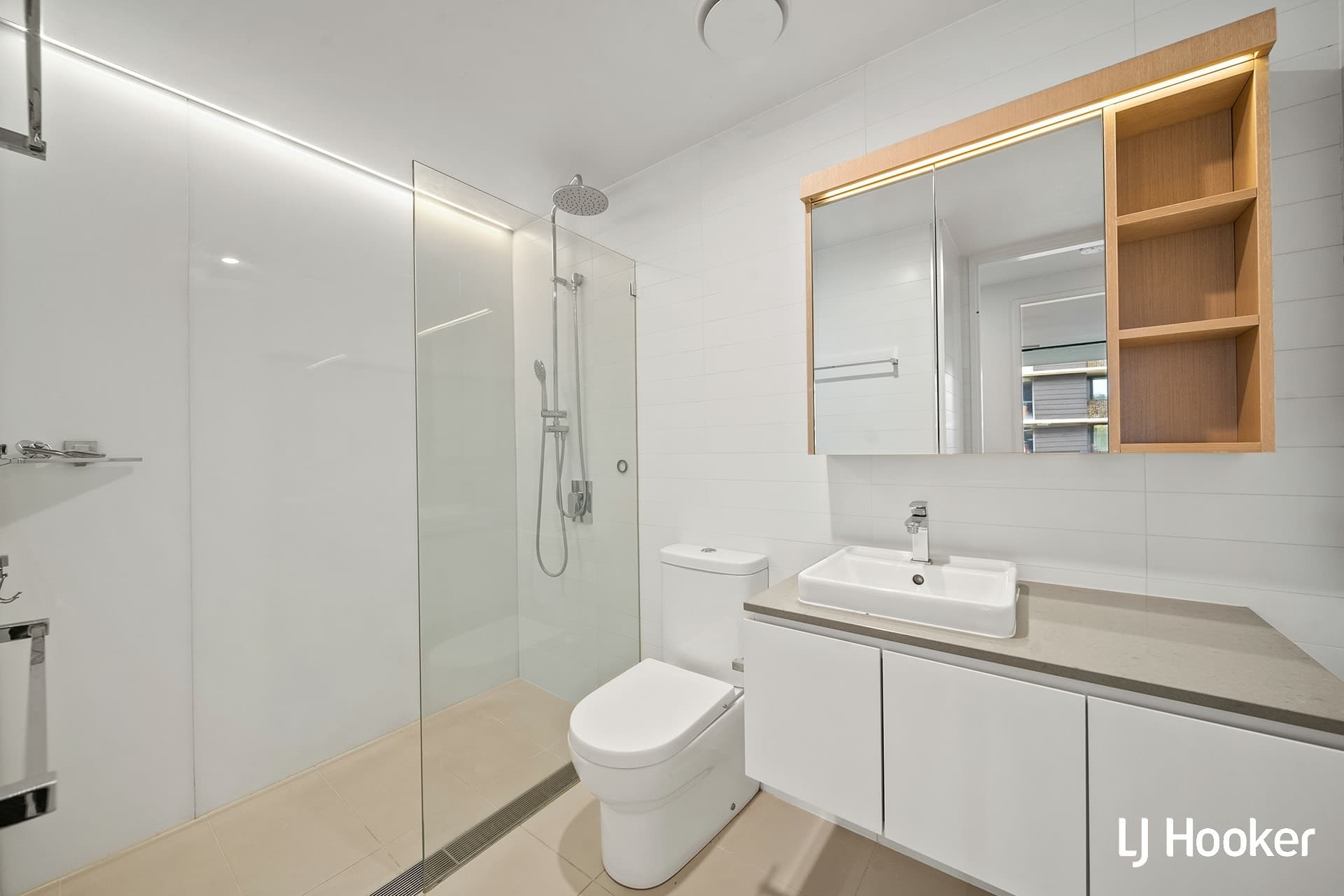 (Door 30) 154/97 Eastern Valley Way, Belconnen, Belconnen - Thumbnail 7