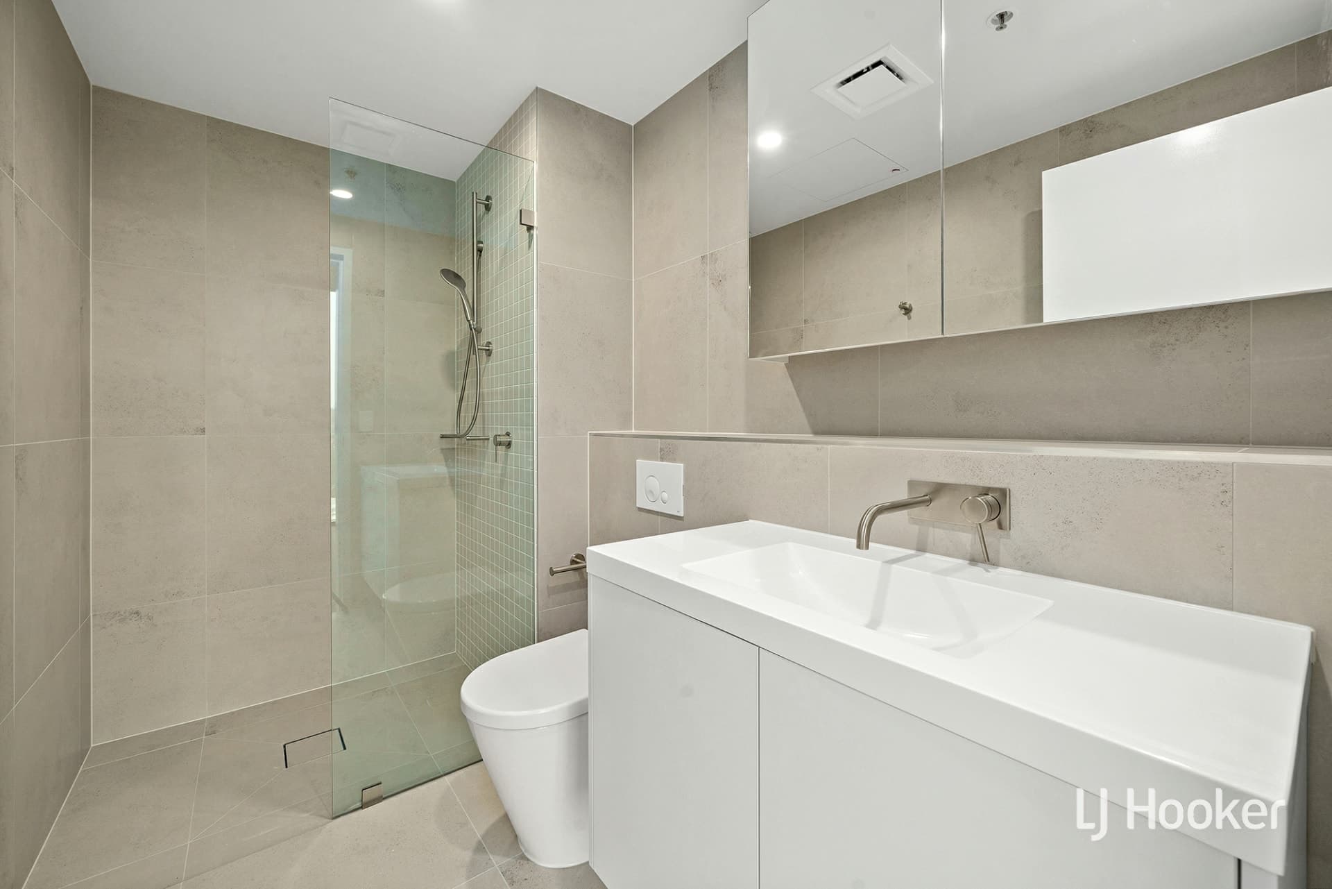 1612/3 Grazier Lane Belconnen ACT, Belconnen - Thumbnail 6