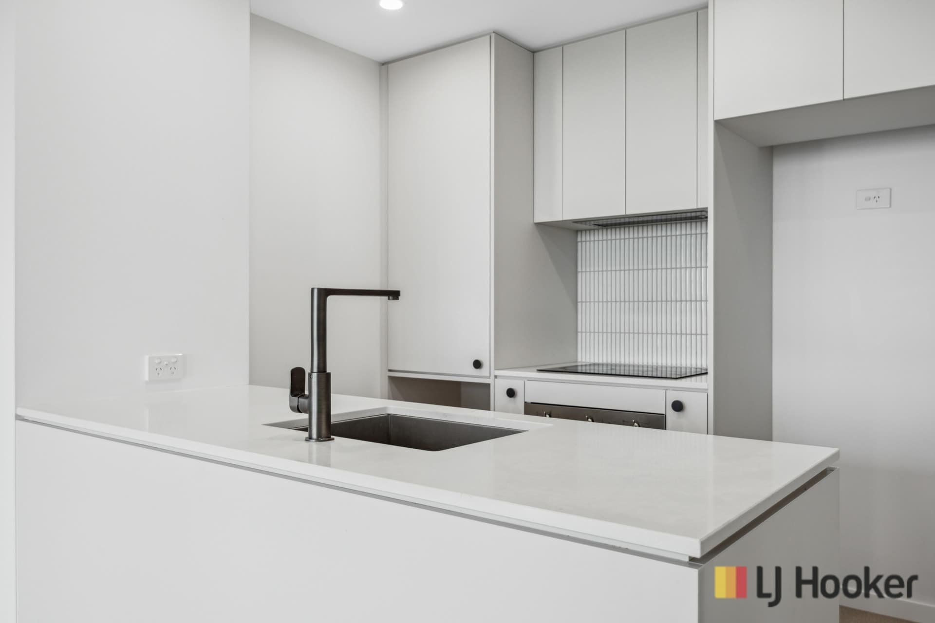1804/2 Grazier Lane Belconnen ACT, Belconnen - Thumbnail 3