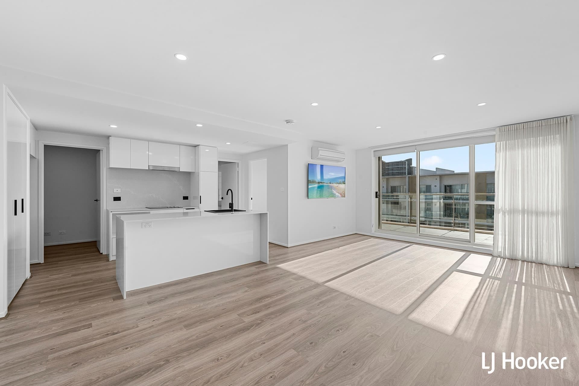 66/68 College Street, Belconnen, Belconnen - Thumbnail 2
