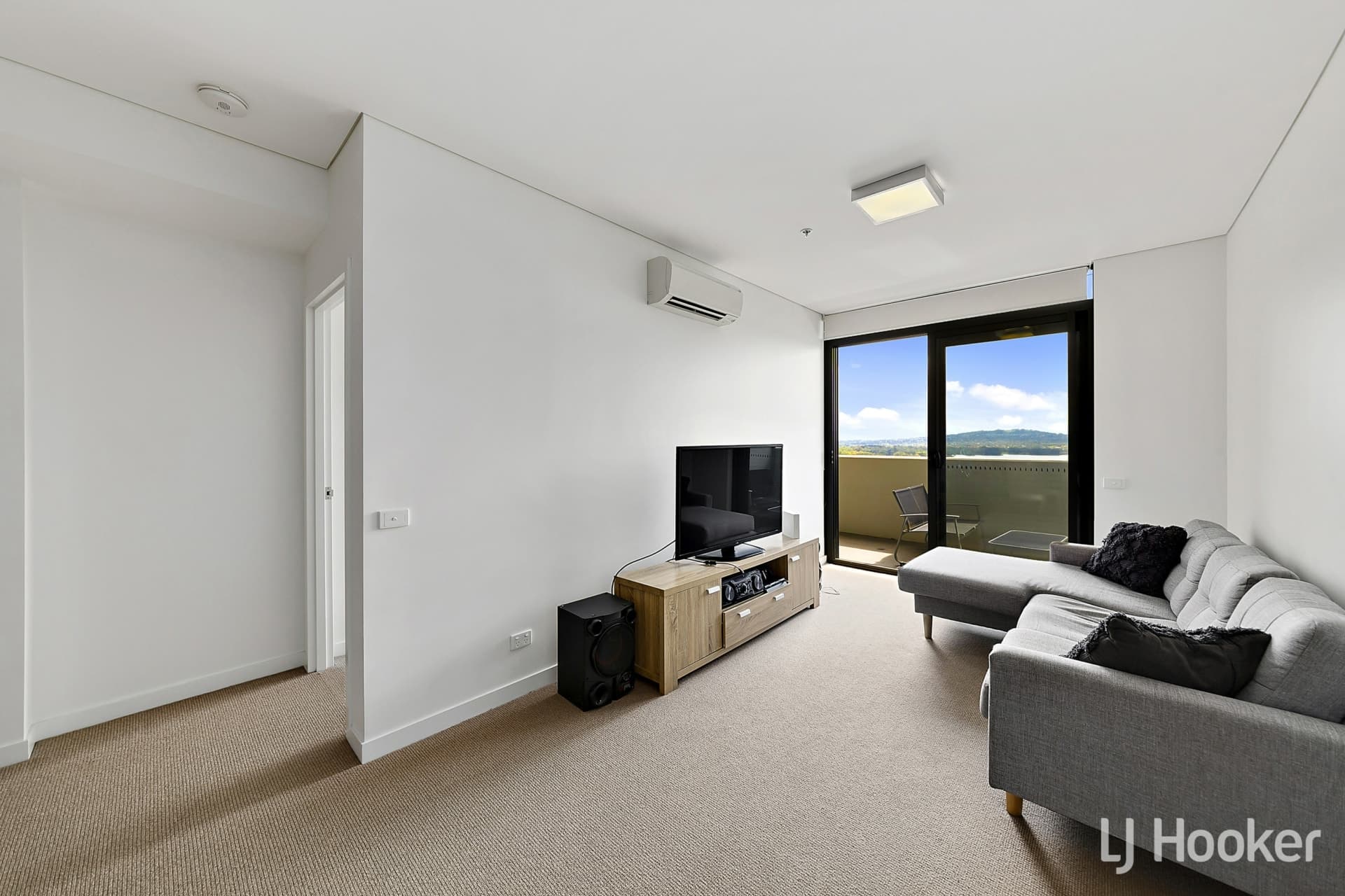 61/41 Chandler Street, Belconnen, Belconnen - Thumbnail 3