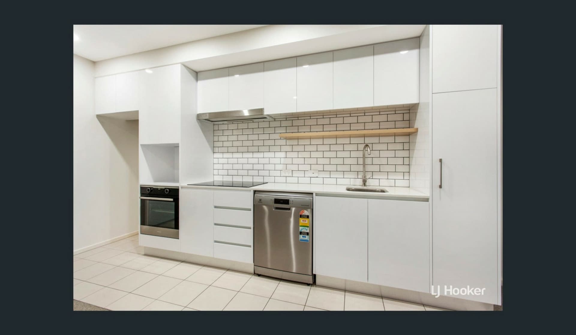 1113/120 Eastern Valley Way Belconnen ACT, Belconnen - Thumbnail 2