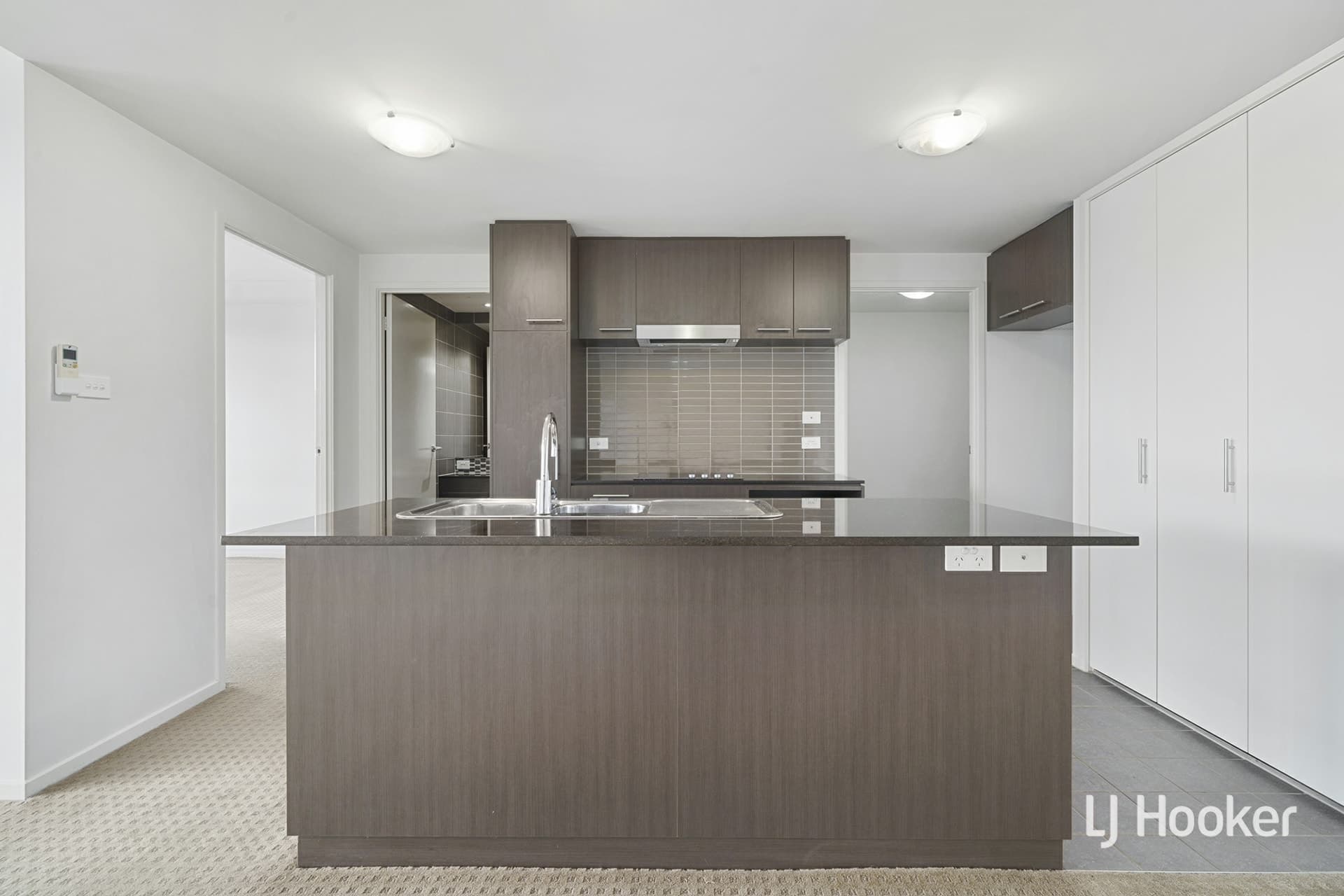 152/64 College Street, Belconnen, Belconnen - Thumbnail 3