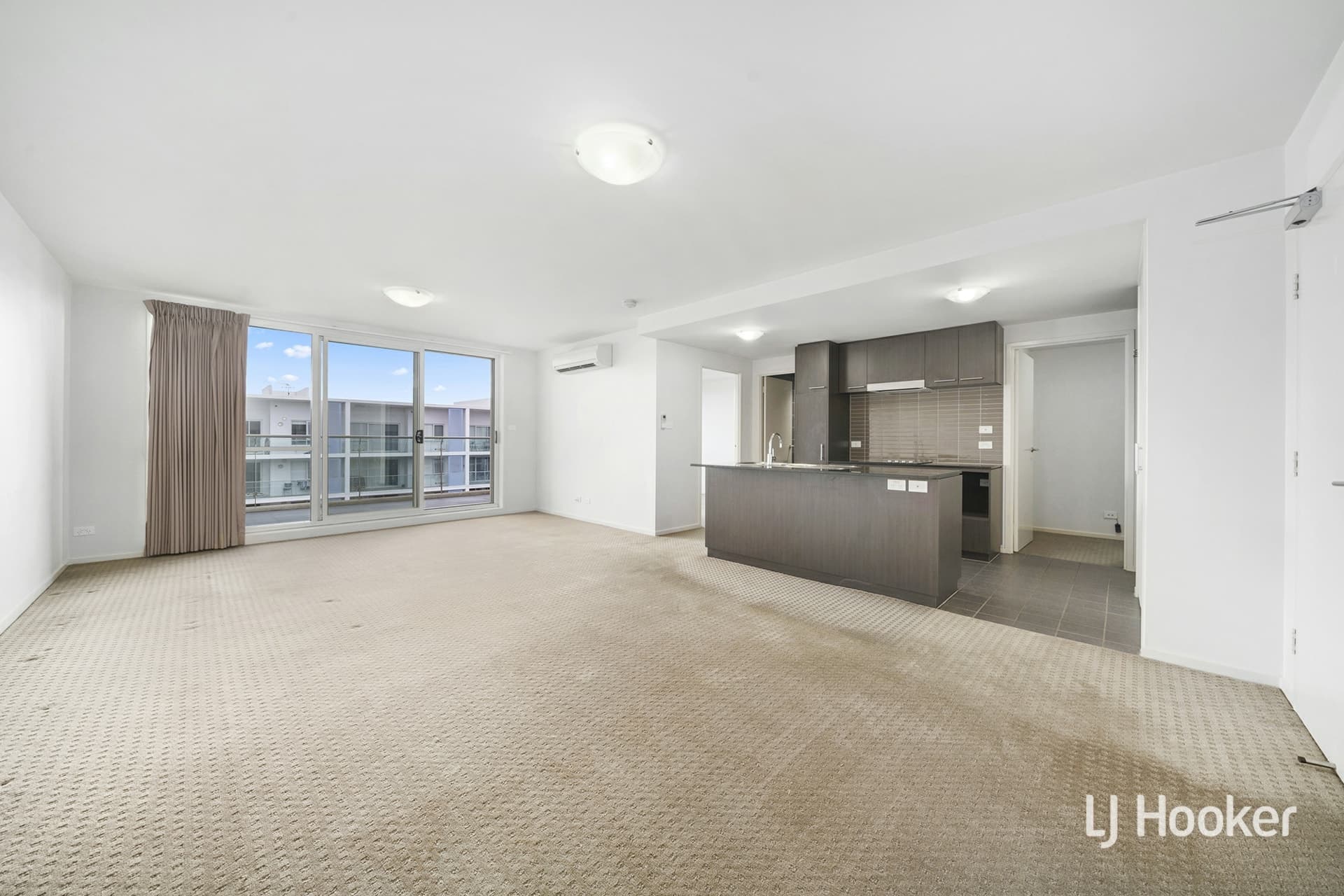 152/64 College Street, Belconnen, Belconnen - Thumbnail 4