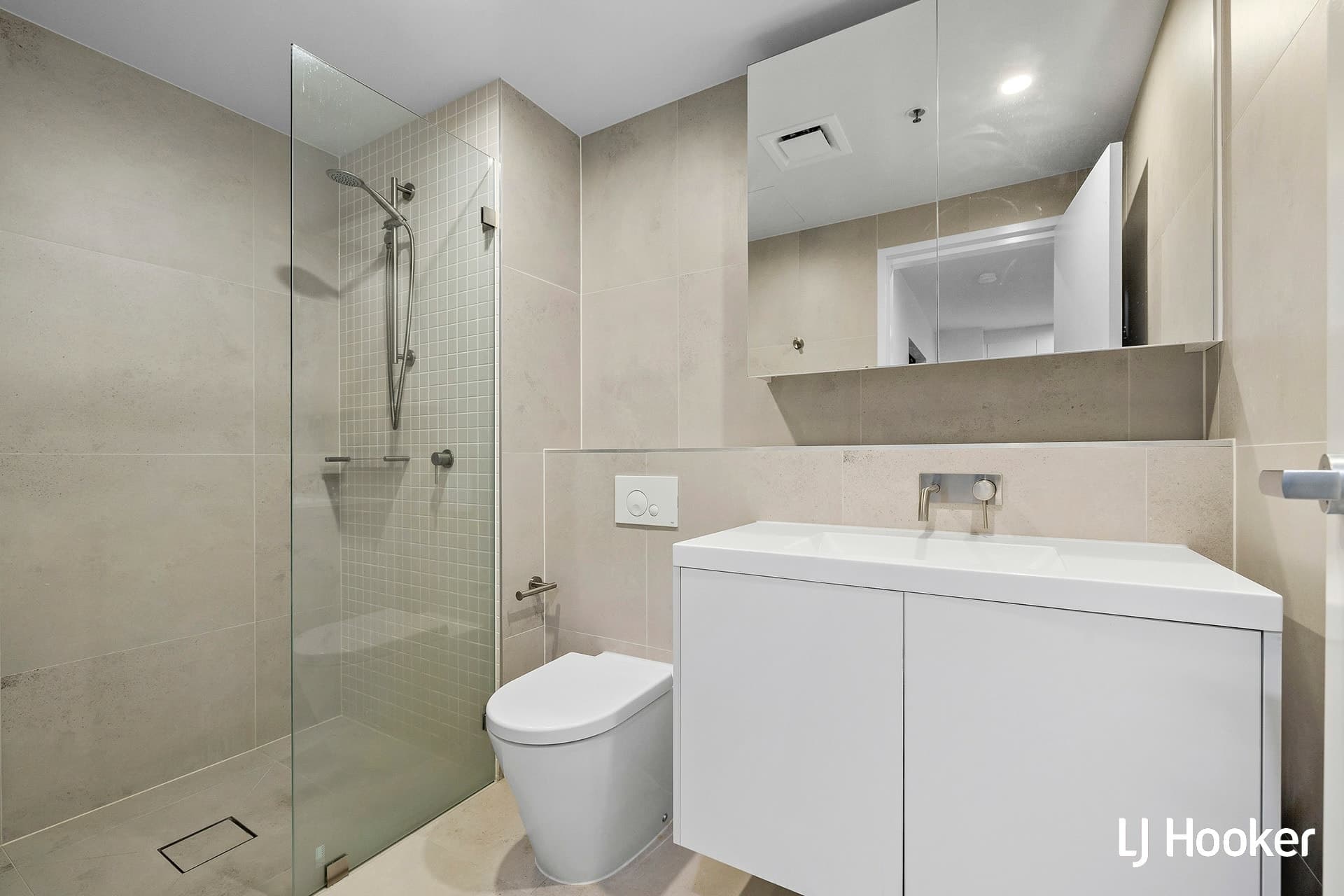 608/1 Grazier Lane Belconnen ACT, Belconnen - Thumbnail 6