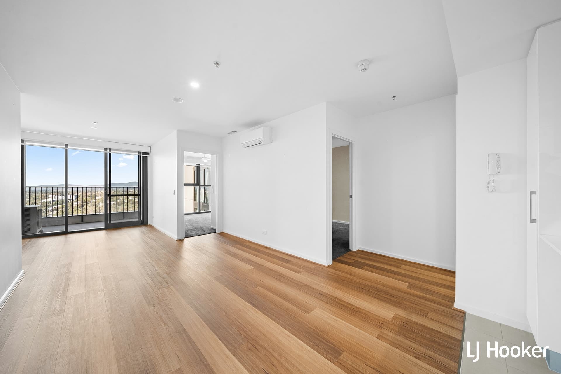 2310/120 Eastern Valley Way, Belconnen, Belconnen - Thumbnail 4
