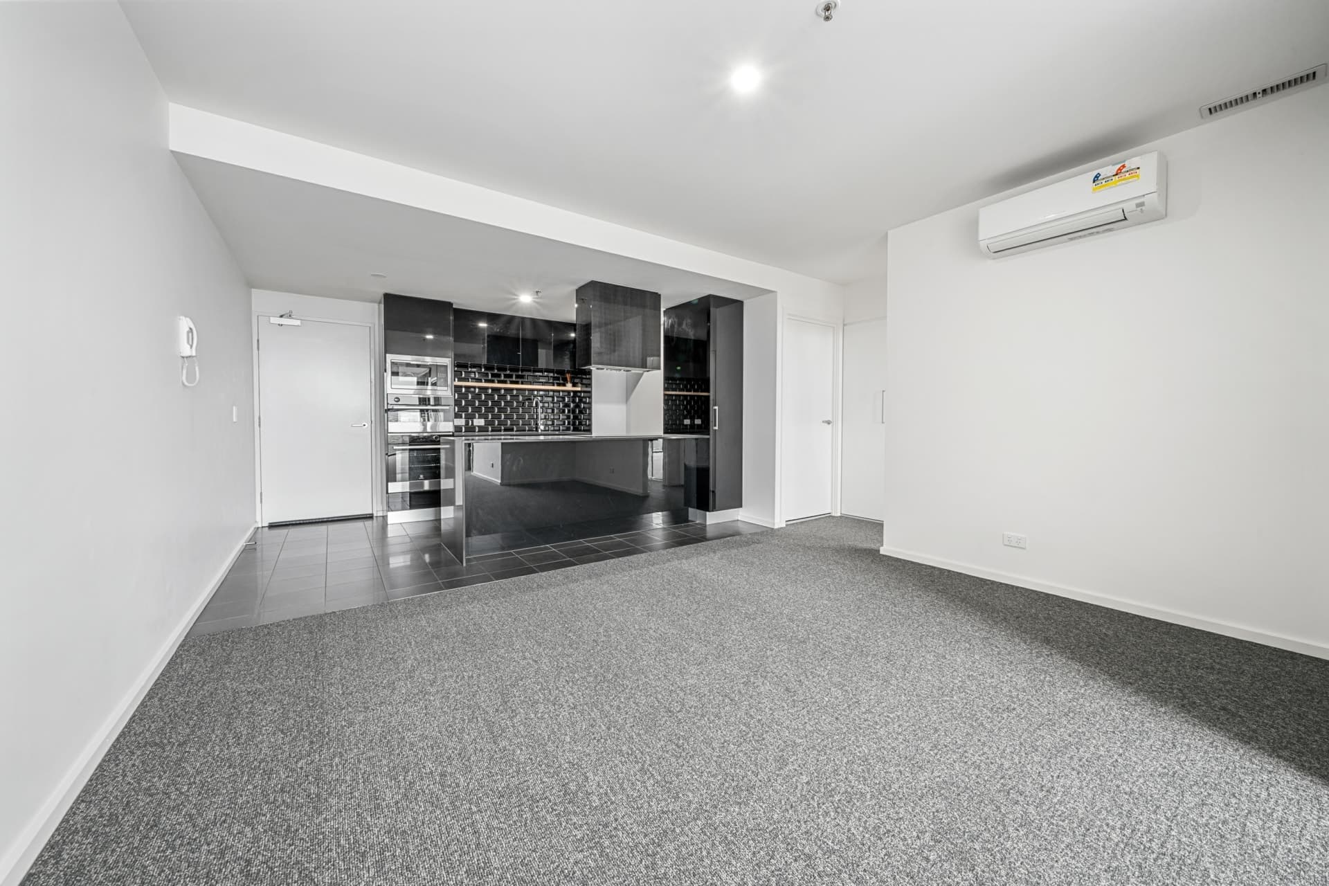 1806/120 Eastern Valley Way, Belconnen, Belconnen - Image 1